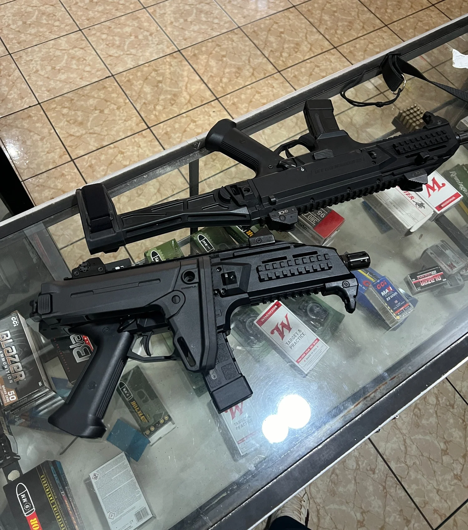 Mostrador de Five Seven Armas