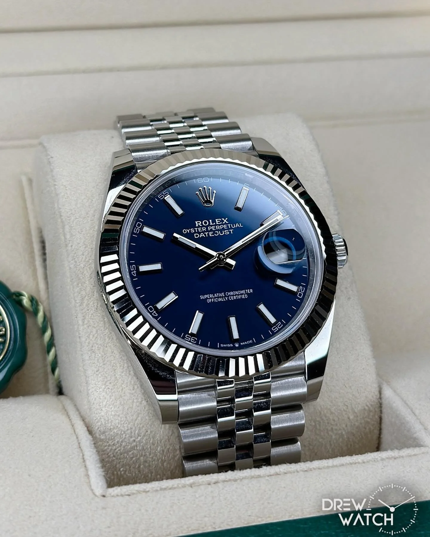 Rolex Datejust 41mm 💙
R&eacute;f : 126334
Full set - 2021

Disponible chez @drew_watch 🔥

📲 + 06 40 69 97 65

NOT AFFILIATED WITH ANY BRAND 

#rolex #rolexdatejust #datejust #datejust41 #datejust41mm #rolexdatejust41 #rolexwatch #watches #watch