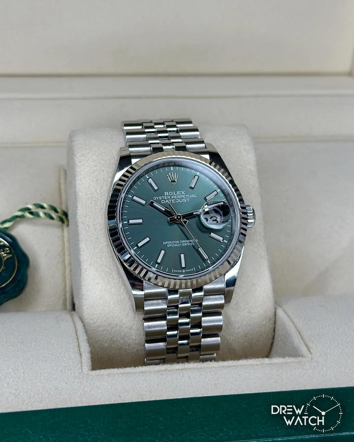 Rolex Datejust 36mm &ldquo;Mint&rdquo; 💚
R&eacute;f : 126234
Full set - 2021 - Parfait &eacute;tat

Disponible chez @drew_watch 🔥

📲 + d&rsquo;infos en messages priv&eacute;s.

Tous nos articles sont authentiques, garantis sans modification, une f
