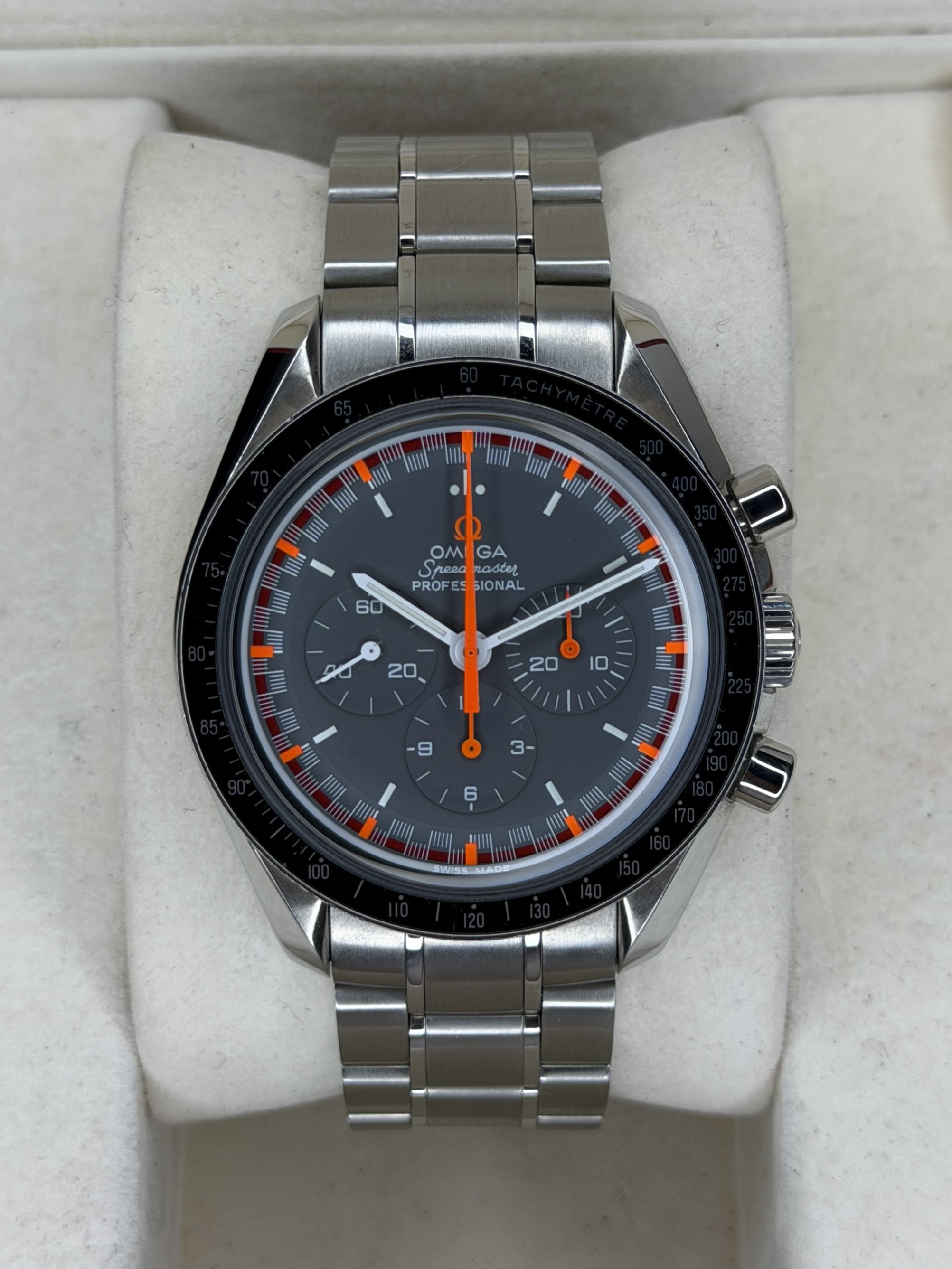 Oméga Speedmaster Japan Racing