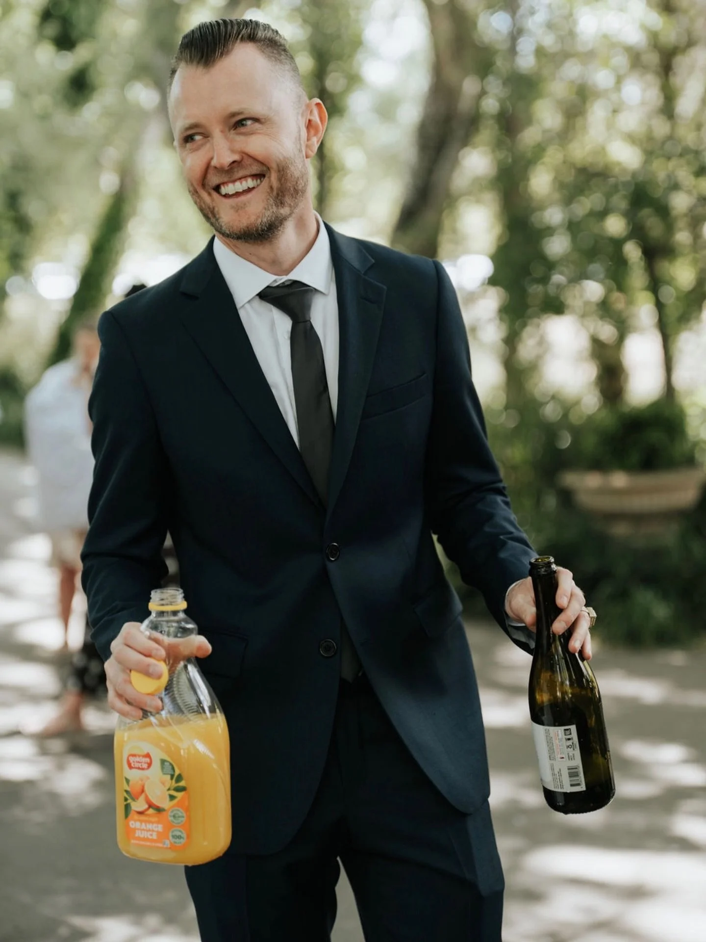 Mimosa&rsquo;s anyone? 🍾🥂

Ya boy has an RSA, which means I can serve mimosa&rsquo;s for those morning weddings to keep the happy vibes going. You know, just an FYI. 😉

📸: @msouthamphoto