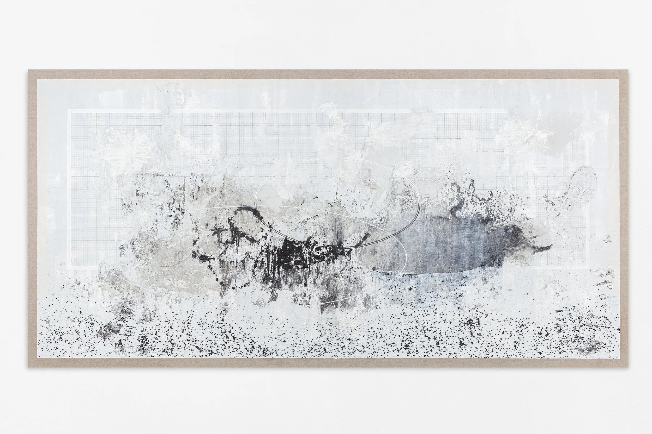 Sin título (IV de la serie Engrama)
2021
Plomo, óleo y cera en frío / lino
1.50 x 300 cm
