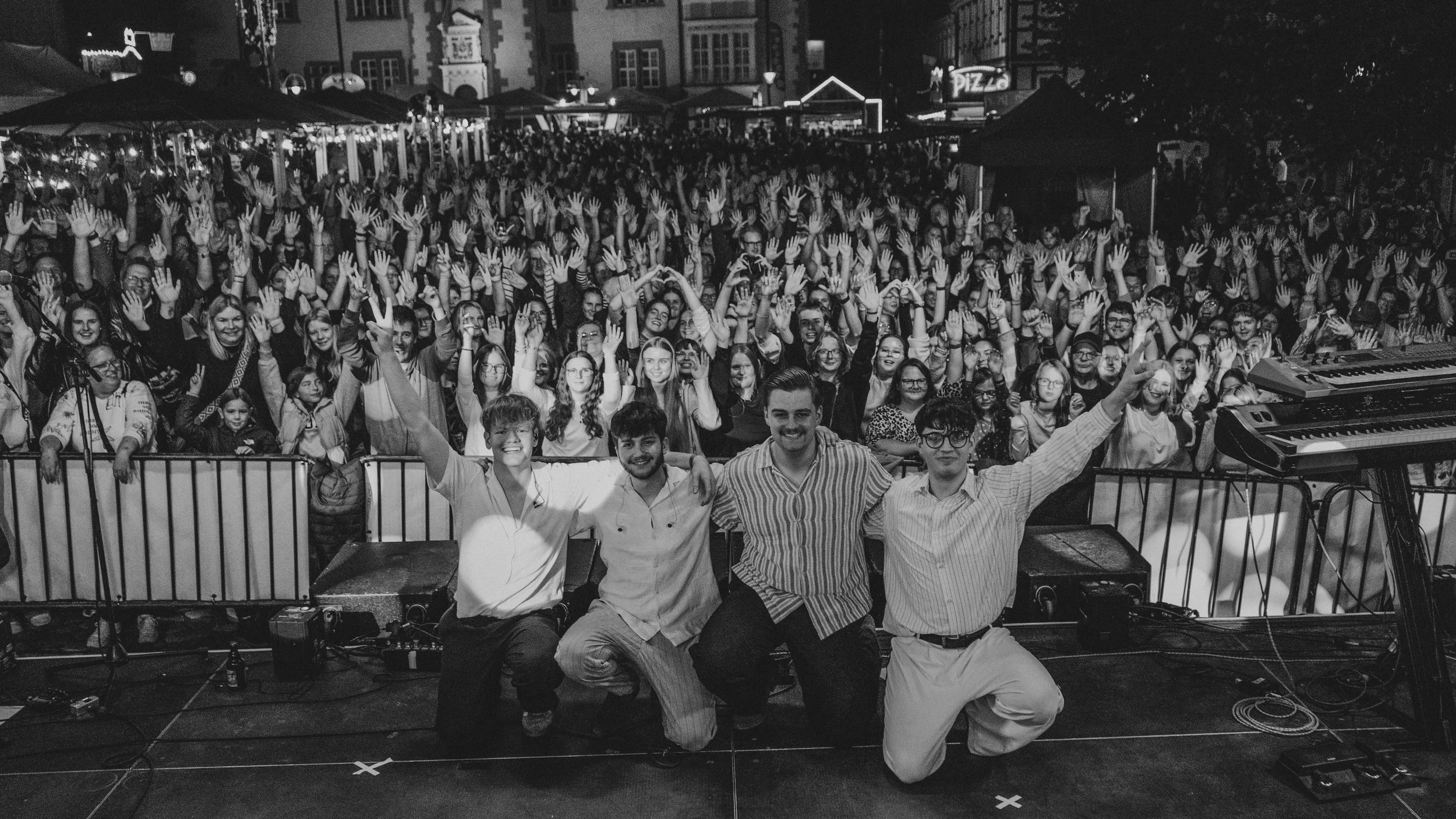 Alfeld 26 Crowd Foto.jpeg