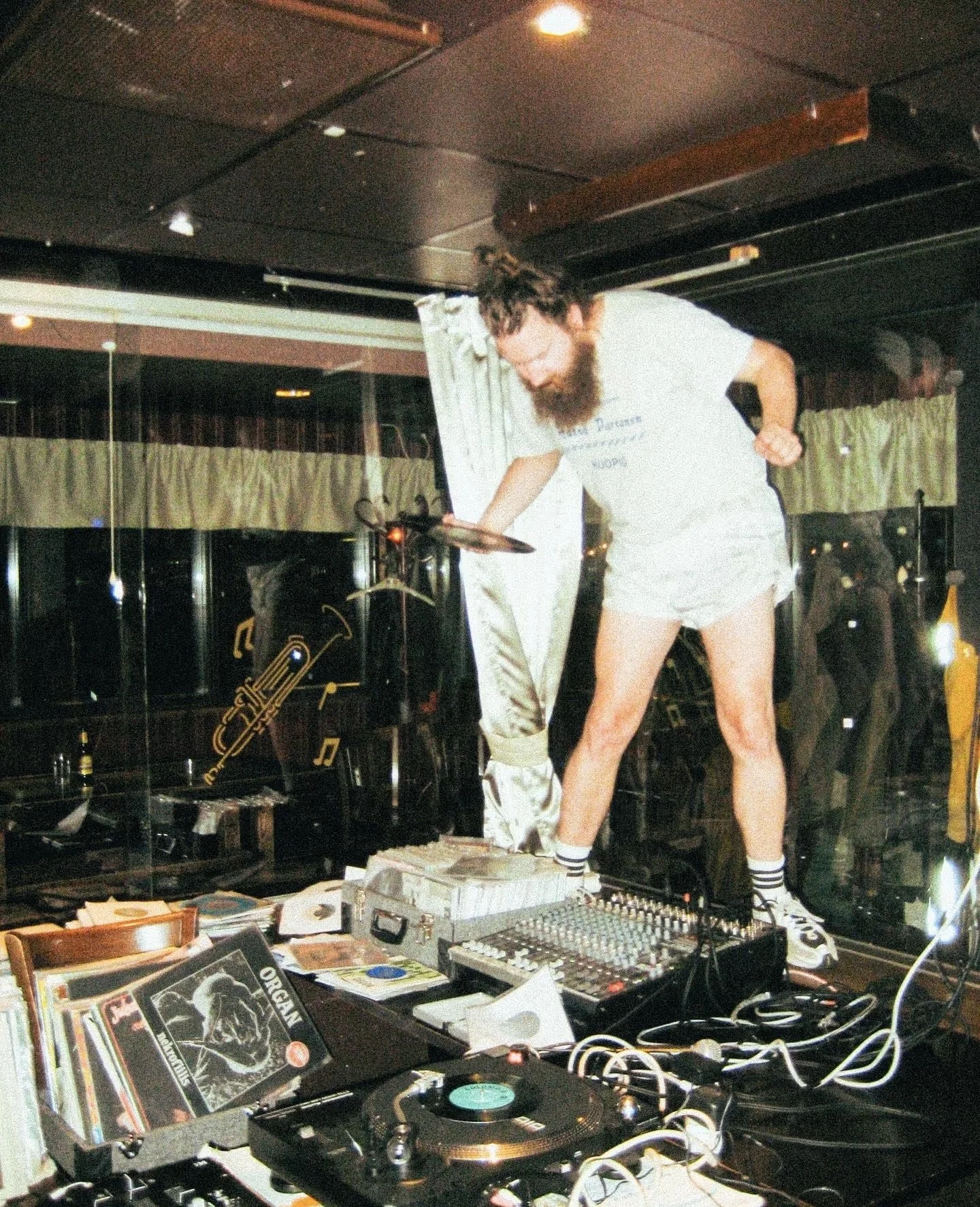 30.4. Jytää ja iskelmää