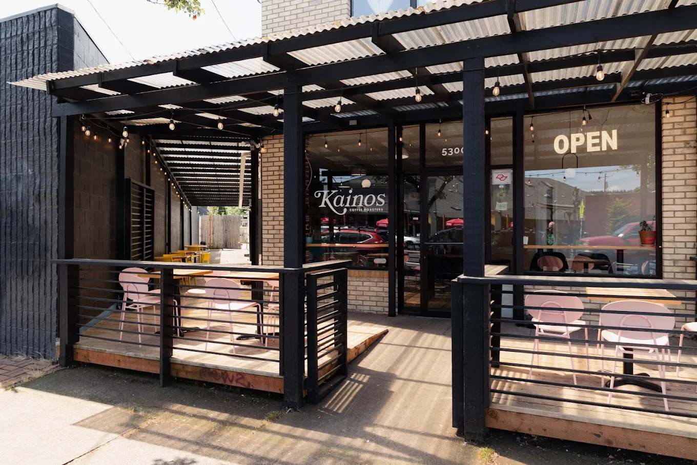 Horas de oficina del Distrito 3 en Kainos Coffee