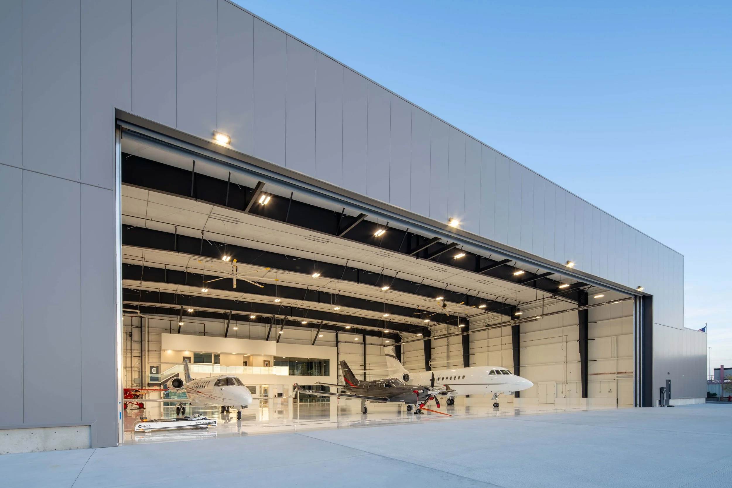 Private Hanger-7.jpg