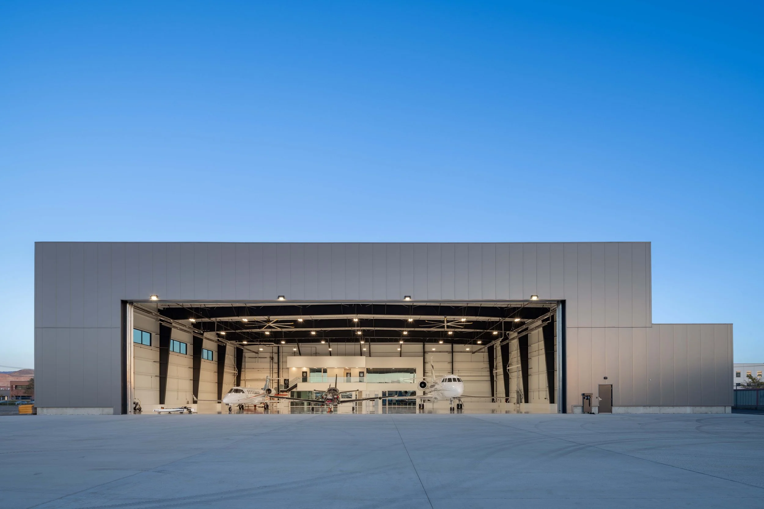 Private Hanger-8.jpg
