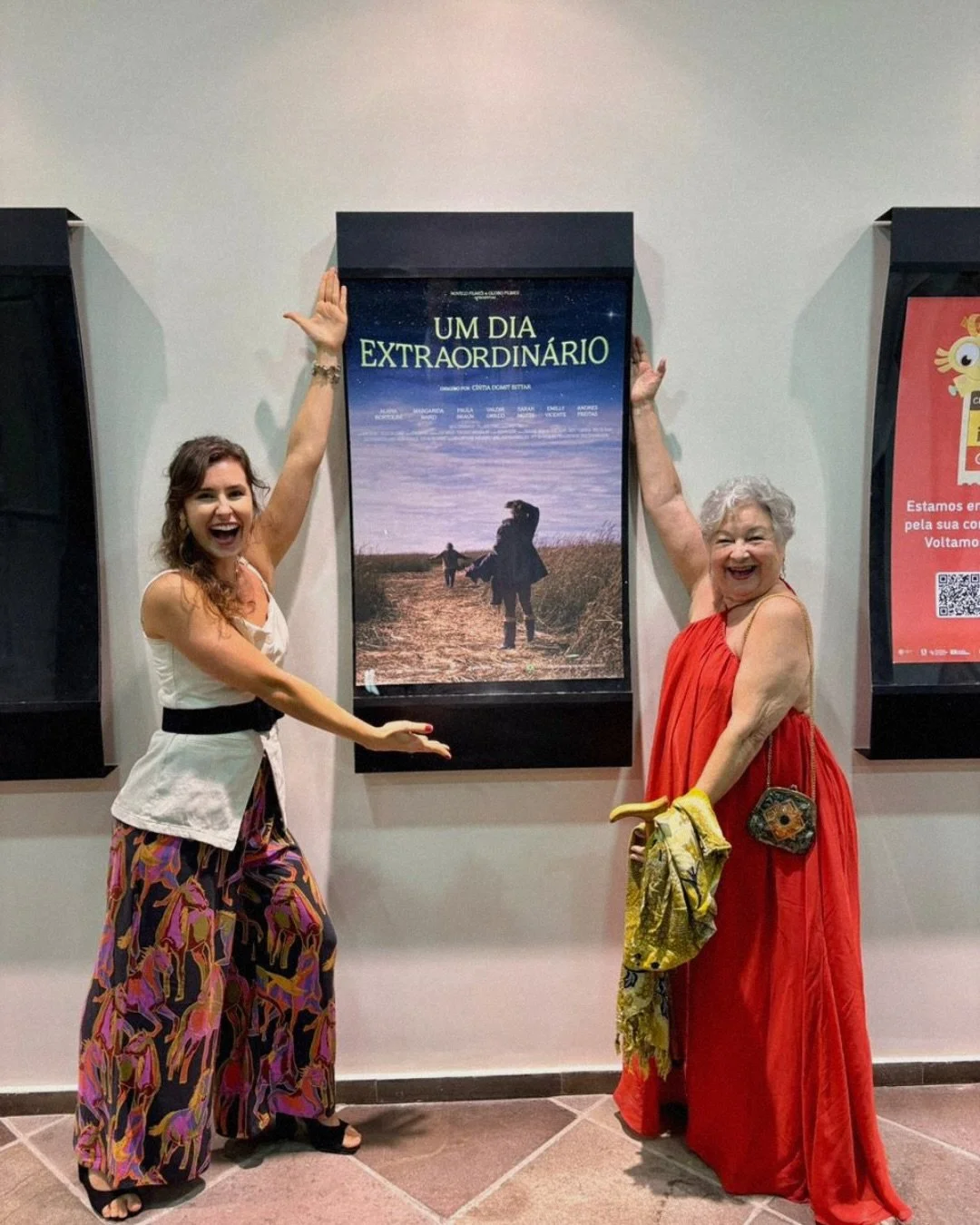 Que noite! Assistir ao nosso filme &ldquo;Um Dia Extraordin&aacute;rio&rdquo; projetado na telona de cinema, em companhia do elenco, equipe, fam&iacute;lia, colegas e amizades... Foi extraordin&aacute;rio! 

Agradecemos &agrave; @fcc.cultura e ao @mi