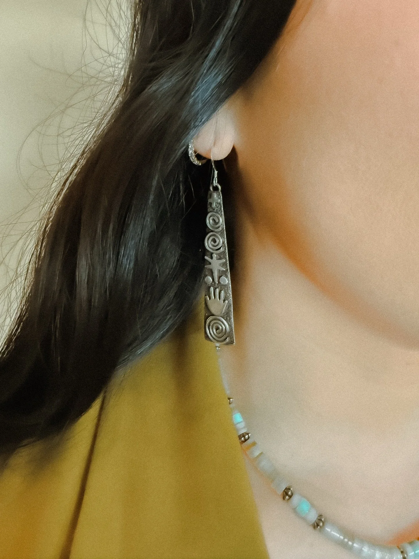 Handcrafted pieces that carry story and spirit.
Made with intention, meant to be worn every day.

Shop Autumn&rsquo;s curated collection at the link in our bio :)

#tradishtradingco #nativeowned #handmadejewelry