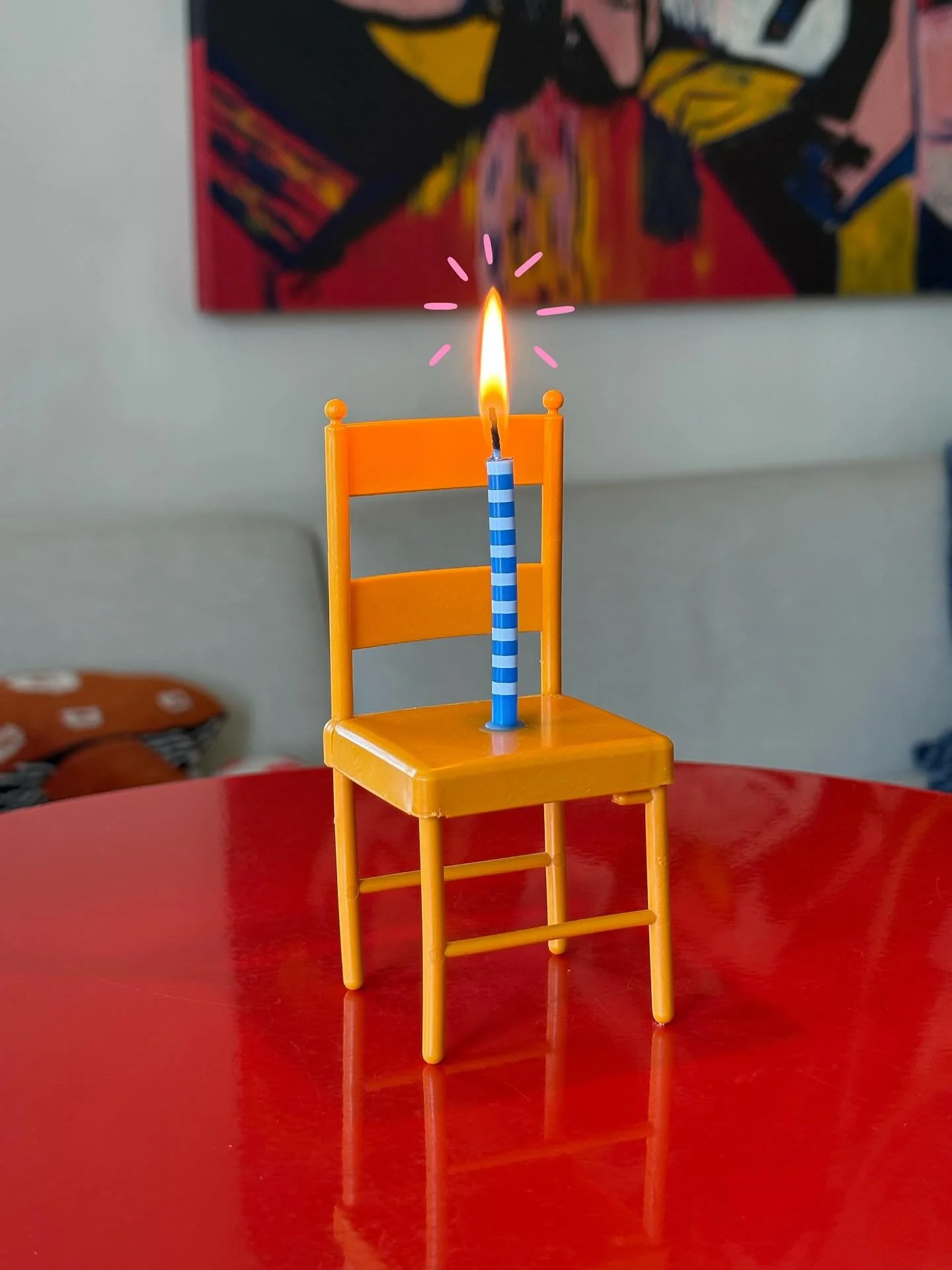 Yes, Tiny Chair Co. is indeed a Leo!! We figured the best way to celebrate our one year was at the beginning - with the very first tiny chair of Rhea’s now vast collection. Here’s to decorating life in little, loud ways πππͺ