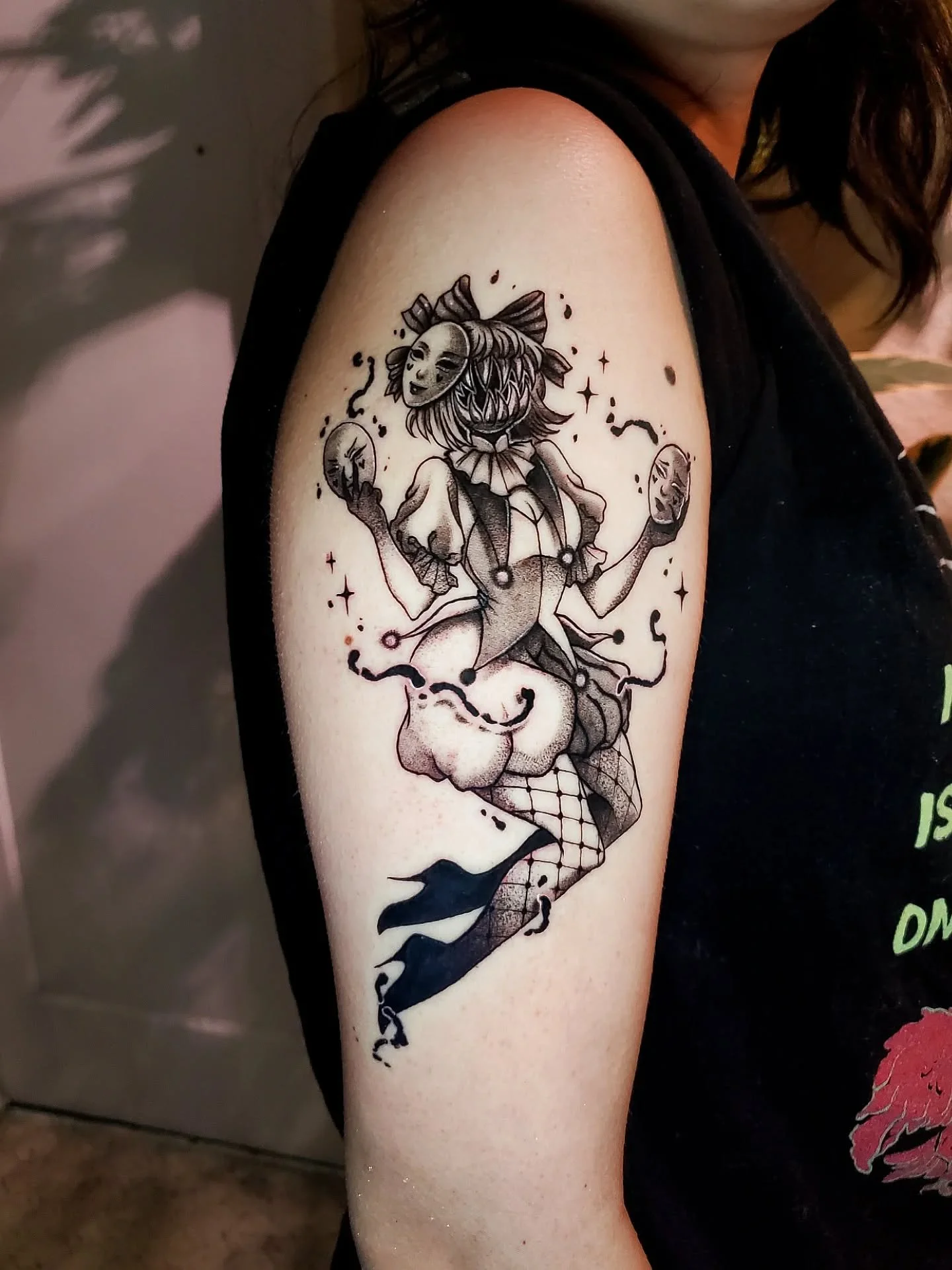 Original monster girl ~ The theme was clown, horror and masks ~ πͺπ΄
This was so fun to draw ~ the details are so much nicer irl ~ I love tattooing monster girls so much ~ π 
Books are open ~ Please fill out the booking form in my bio or email mid