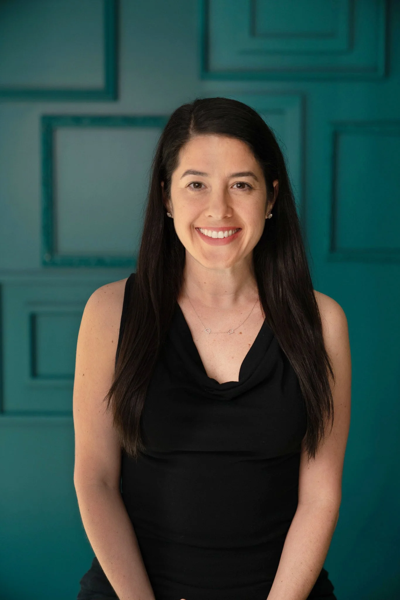 Episode 17 | No Resume Needed: Lindsey McFadden, CMO of Stretch Zone, on Leadership, Growth & Letting Your Work Speak