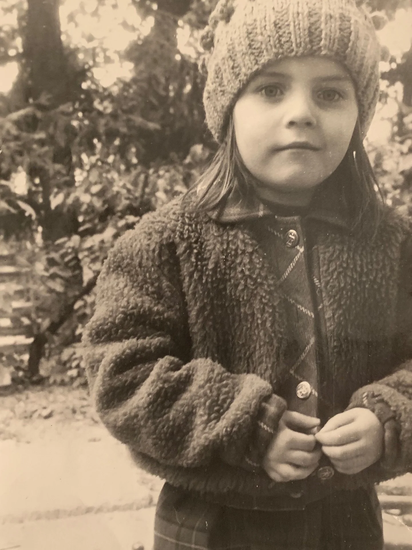 This was me at 4. Tiny, fierce, and already picking out my own outfits. 

Today, I&rsquo;m joining the #FashionGivesBack challenge to support Nicklaus Children&rsquo;s Hospital @nicklaus4kids &mdash; a place that&rsquo;s close to my heart and vital t
