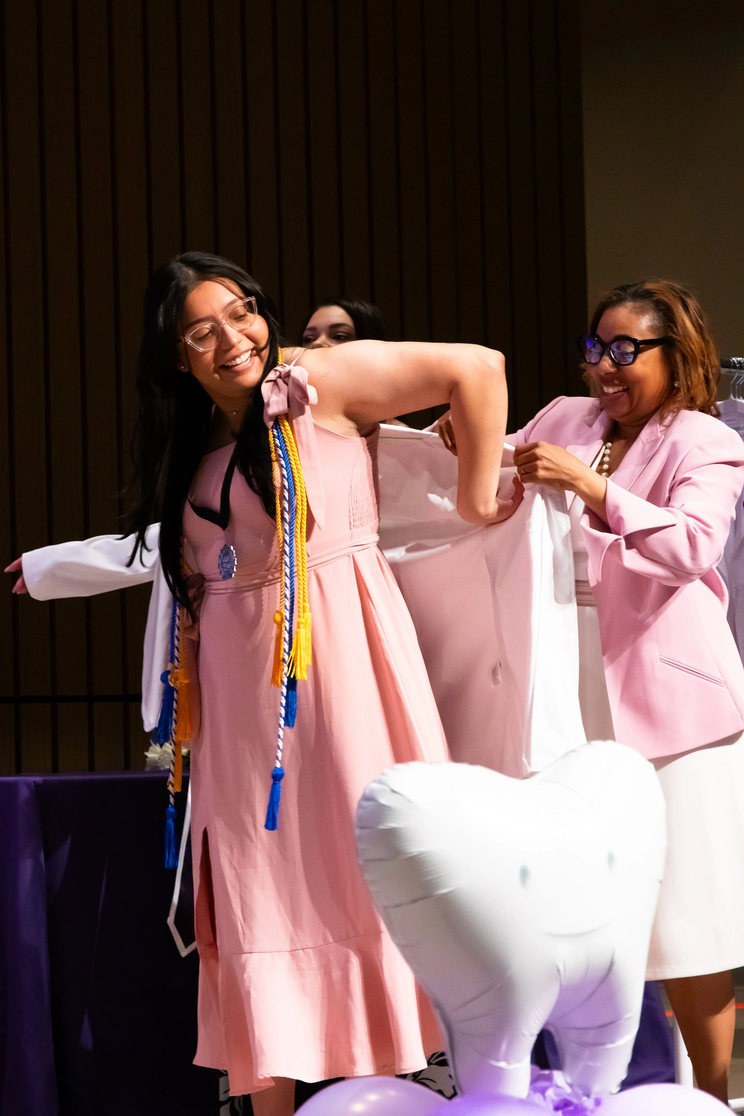 Dental Grad CeremoyA-9447.jpg