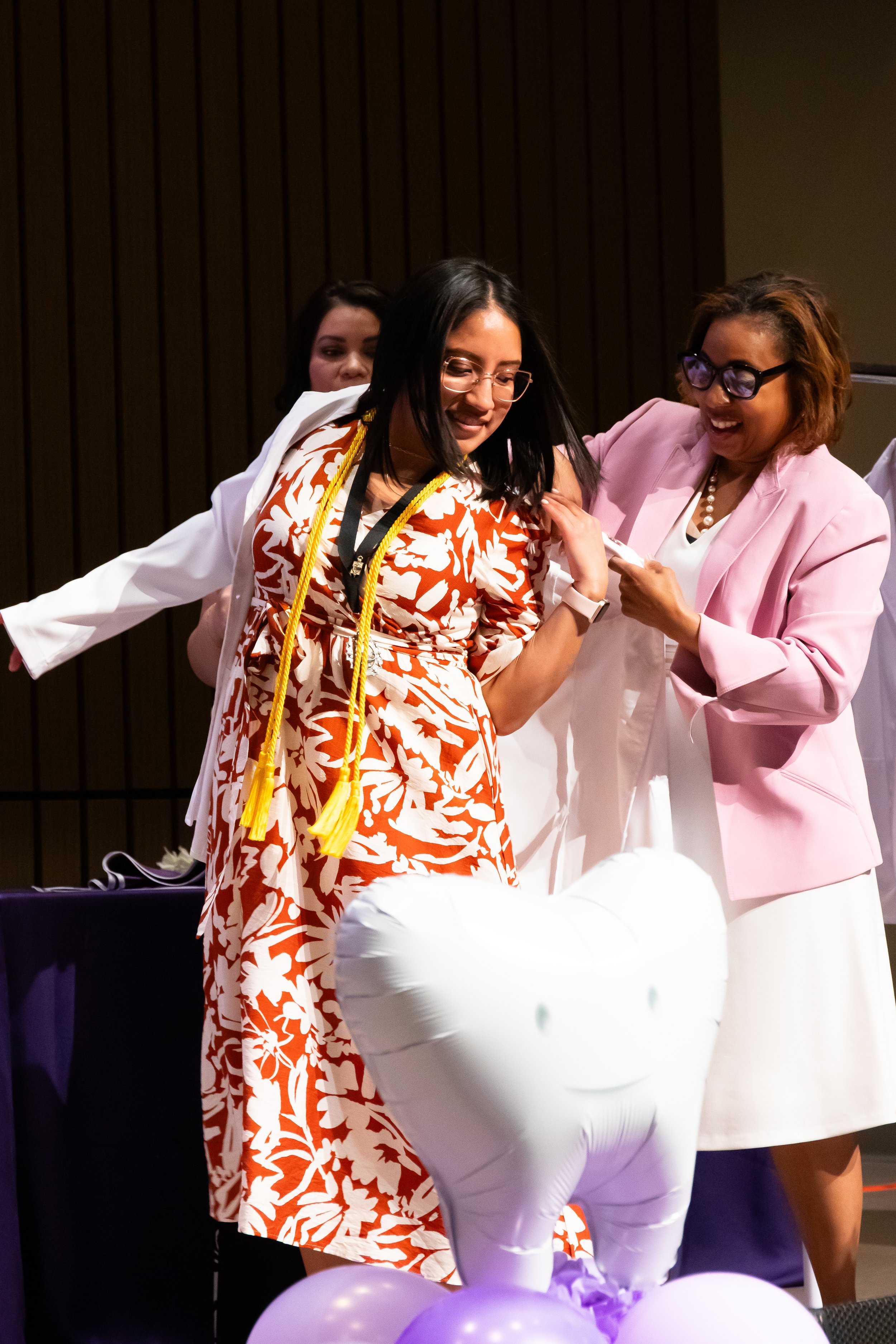Dental Grad CeremoyA-9475.jpg