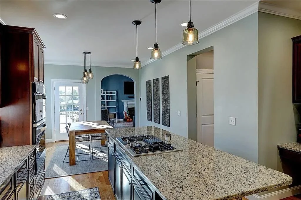 kitchen 4.jpg