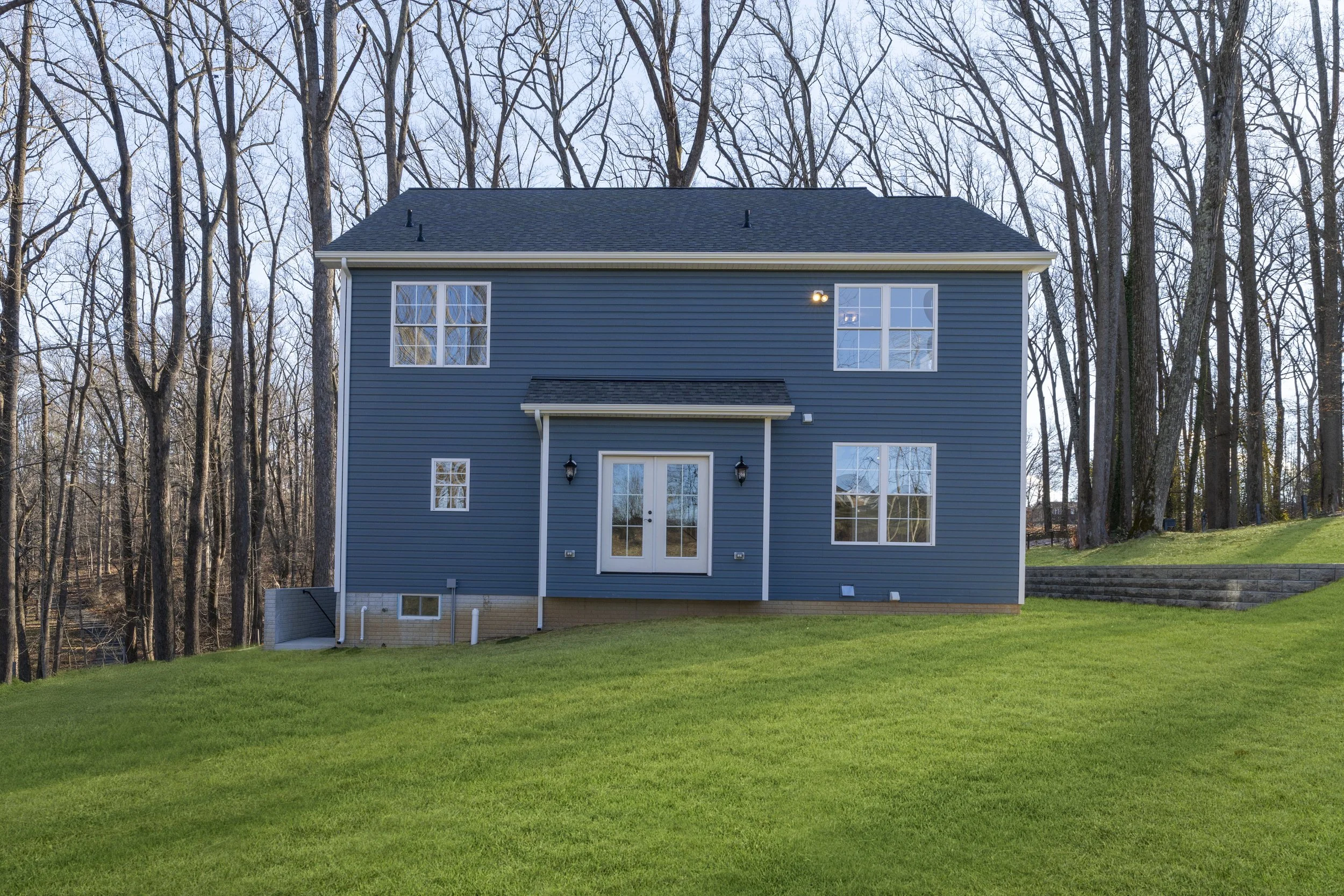 Rear w: grass.jpg
