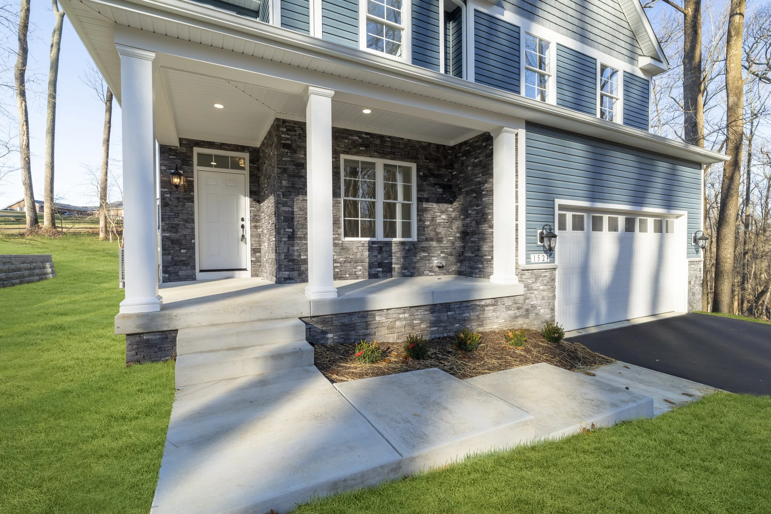 Front Porch w: grass.jpg