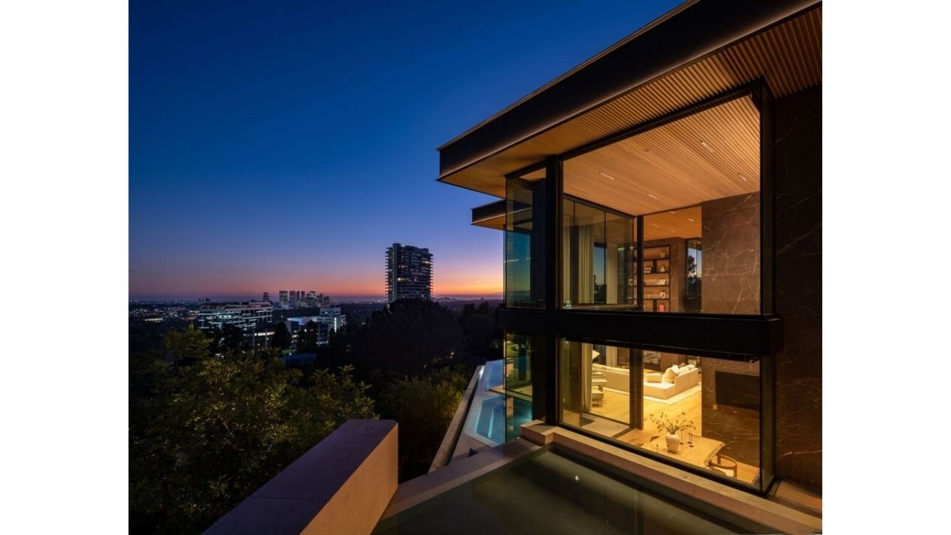 Exterior of Cordell Ave residence in Los Angeles, featuring lighting design by Tirschwell Lighting, designed by Paul McClean Design.