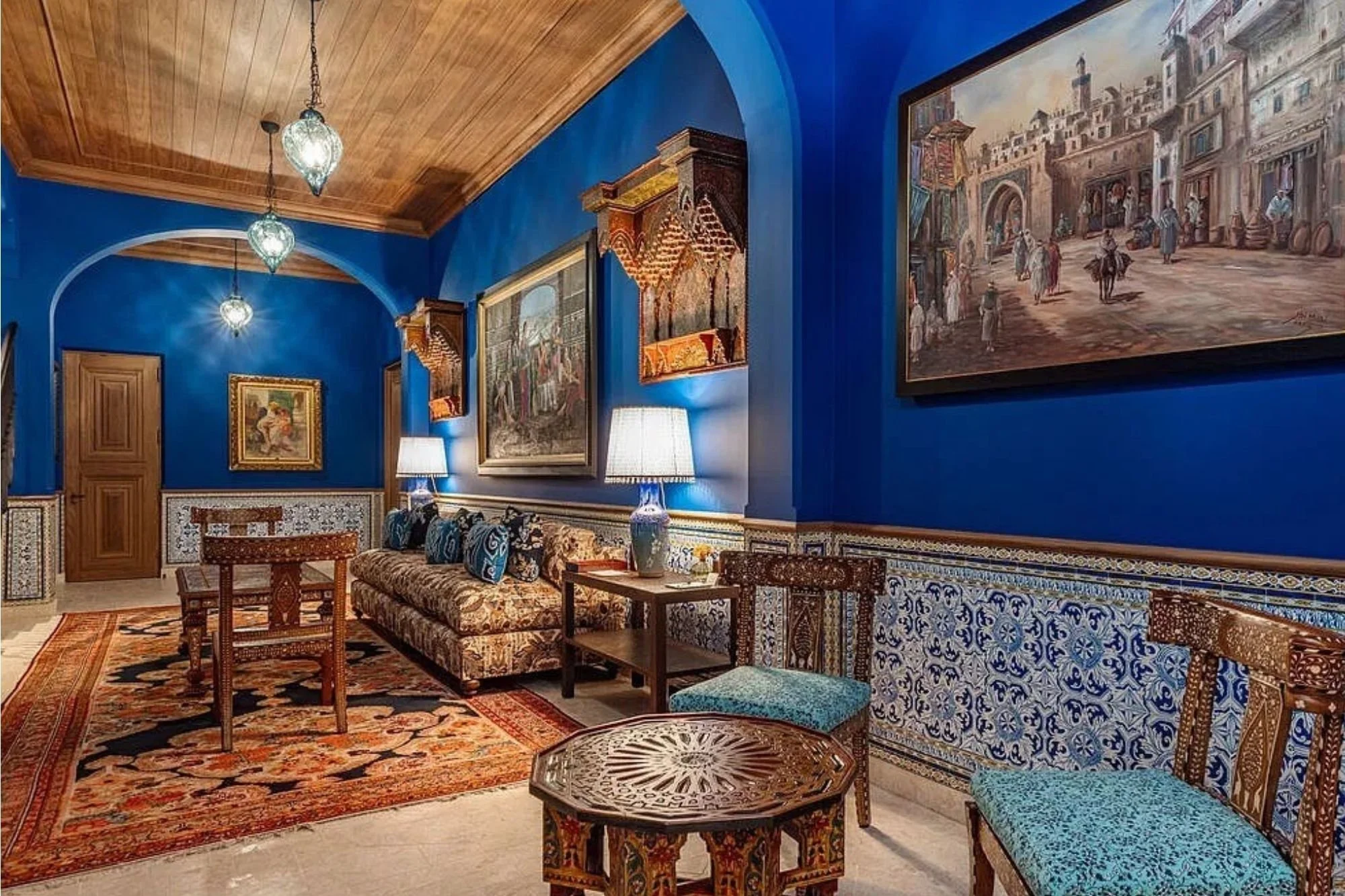 Interior of Bel Air residence, featuring lighting design by Tirschwell Lighting, designed by Shubin Donaldson with interiors by Lucas Interior and landscape by Hocker Design.