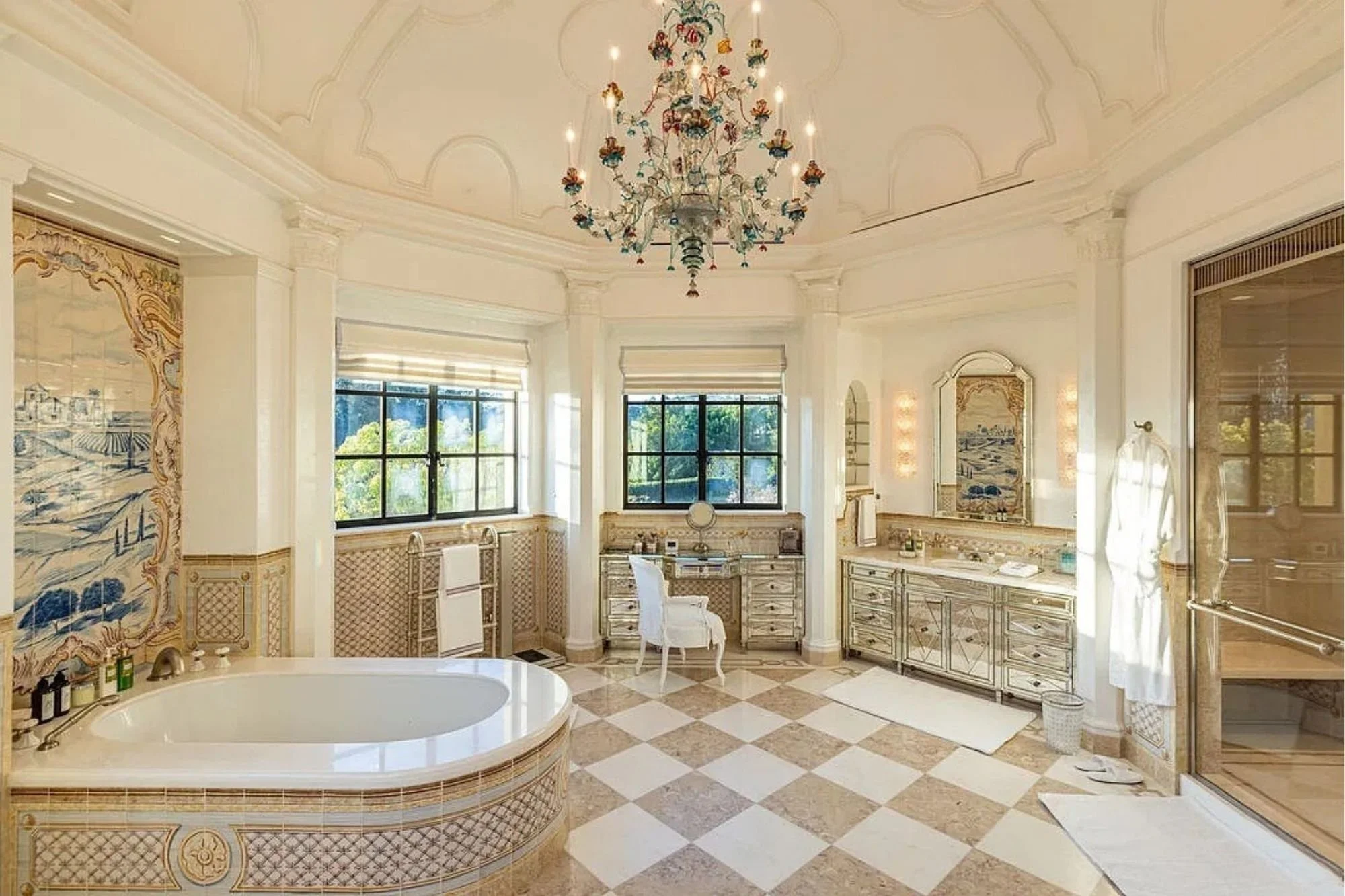 Bathroom of Bel Air residence, lighting design by Tirschwell