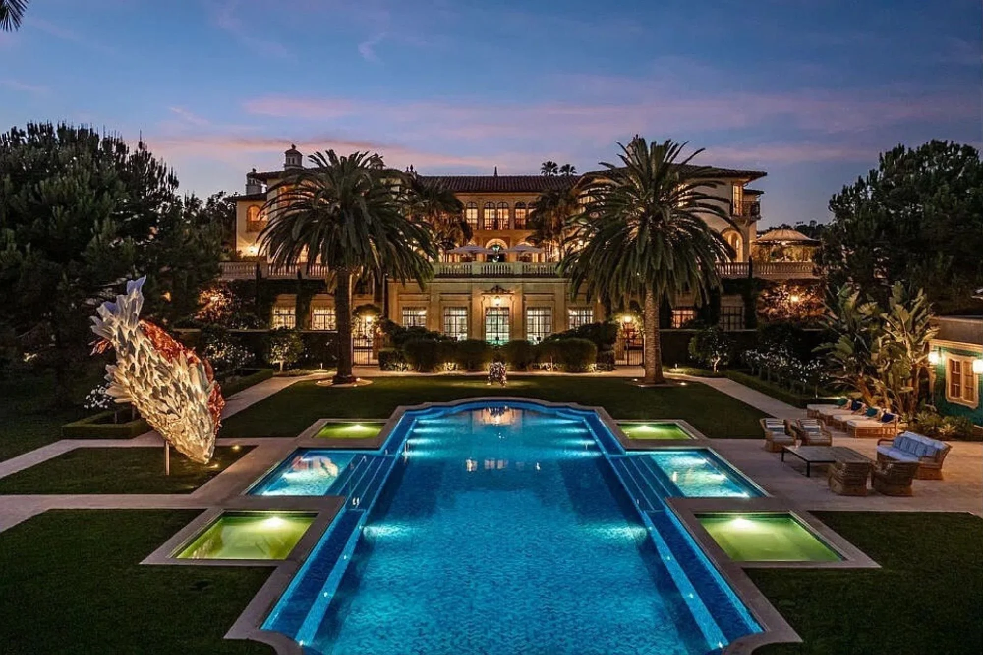 Exterior Lighting of California residence, lighting design by Tirschwell Lighting Design