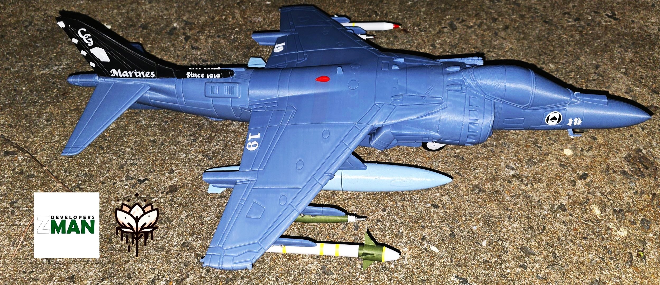 AV8B Harrier Model - Squadron Show Bird Pen Holder (Full Color)