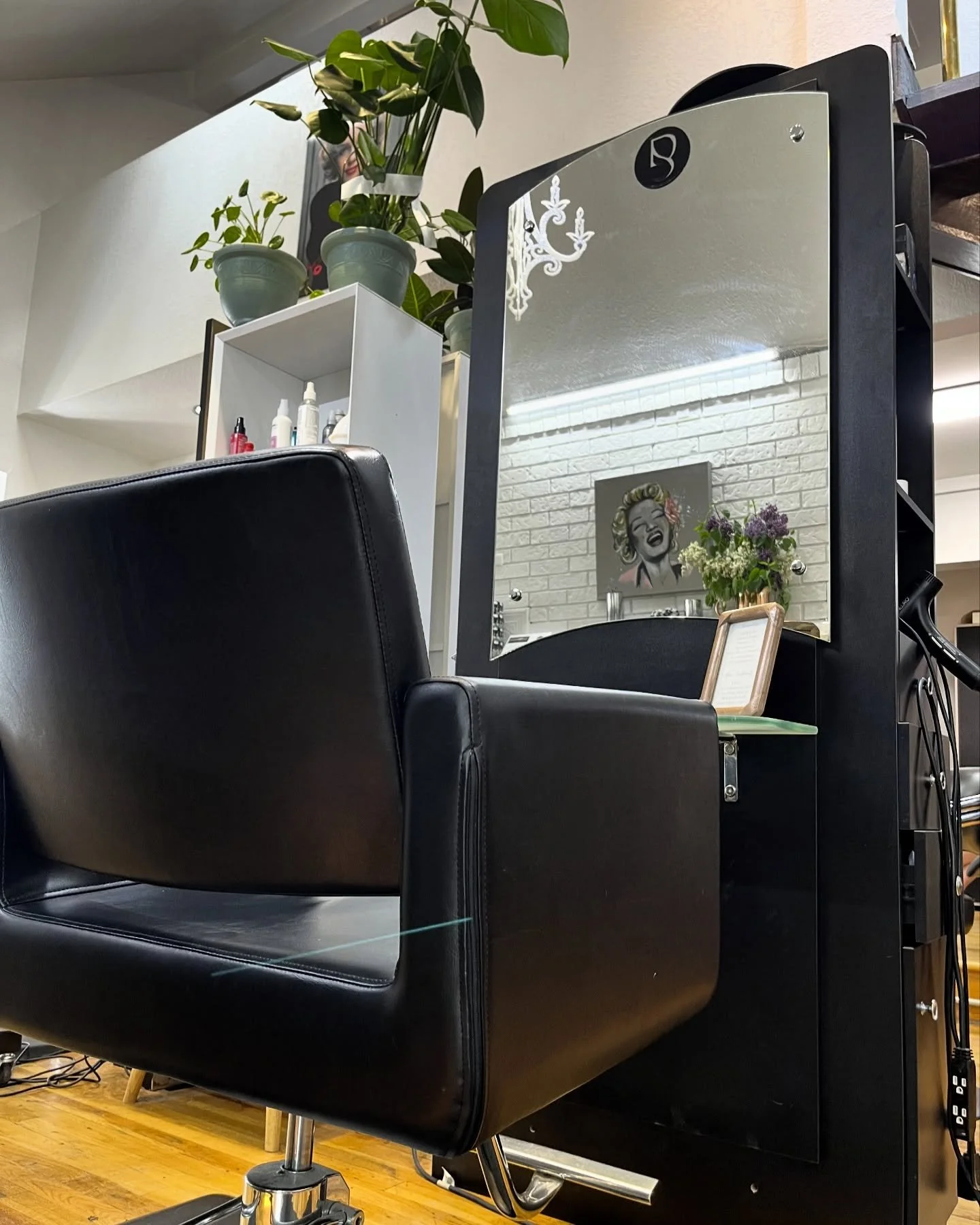 Nothing beats being behind the chair 💕
Filled with gratitude for this career and the incredible people I meet