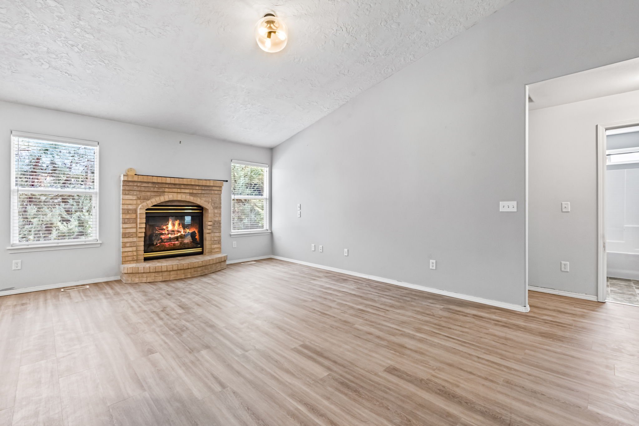 4-web-or-mls-DSC08686.jpg