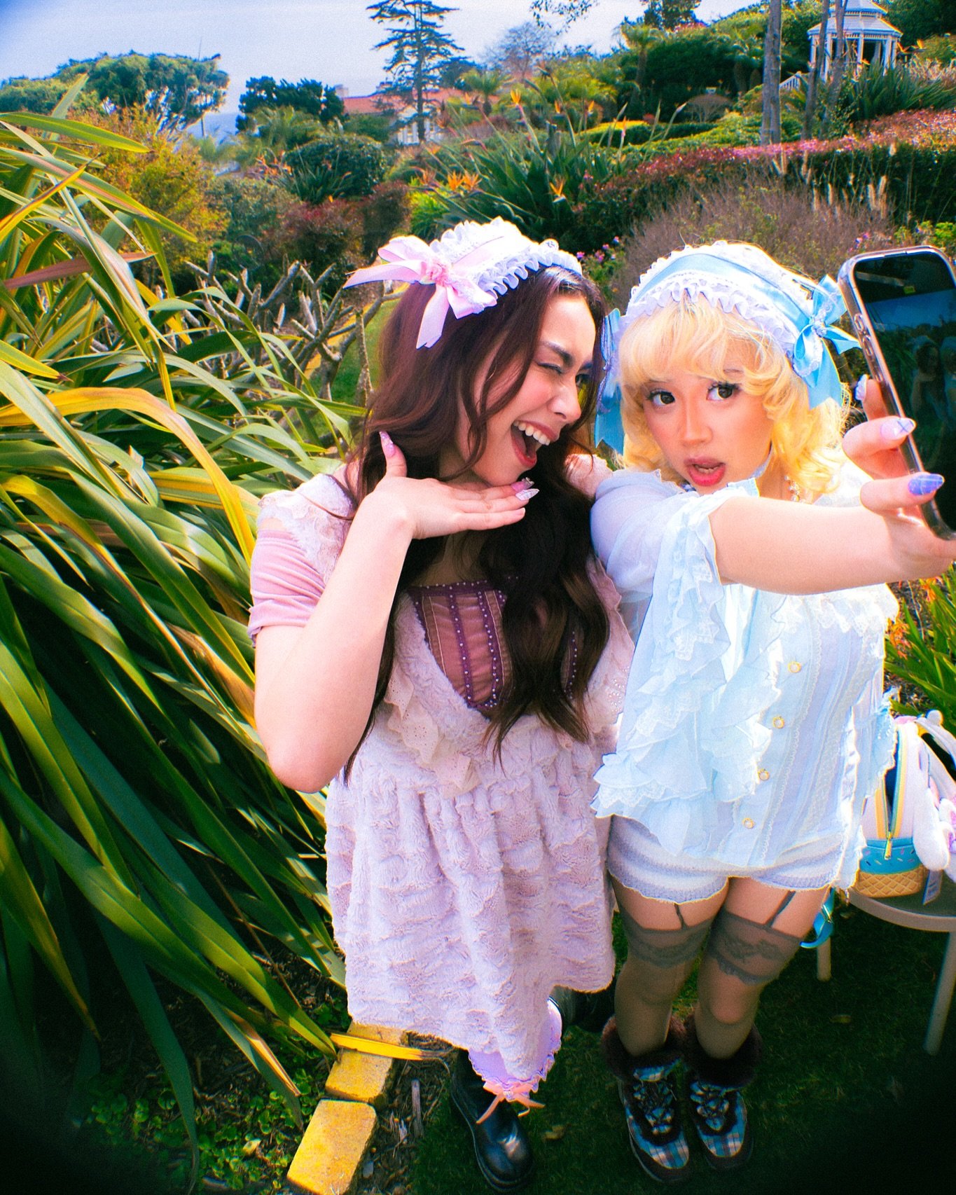 ——🌷⋆˚sisters 4 EVERR !! .☘︎ ݁˖⛲️
find our chobits-inspired 'sisters by chance, friends by choice' photoshoot in iSSUE 02 coming soon 🩷
🗯️ "Drawing heavy inspiration from the anime Chobits, I wanted to explore the relationship be