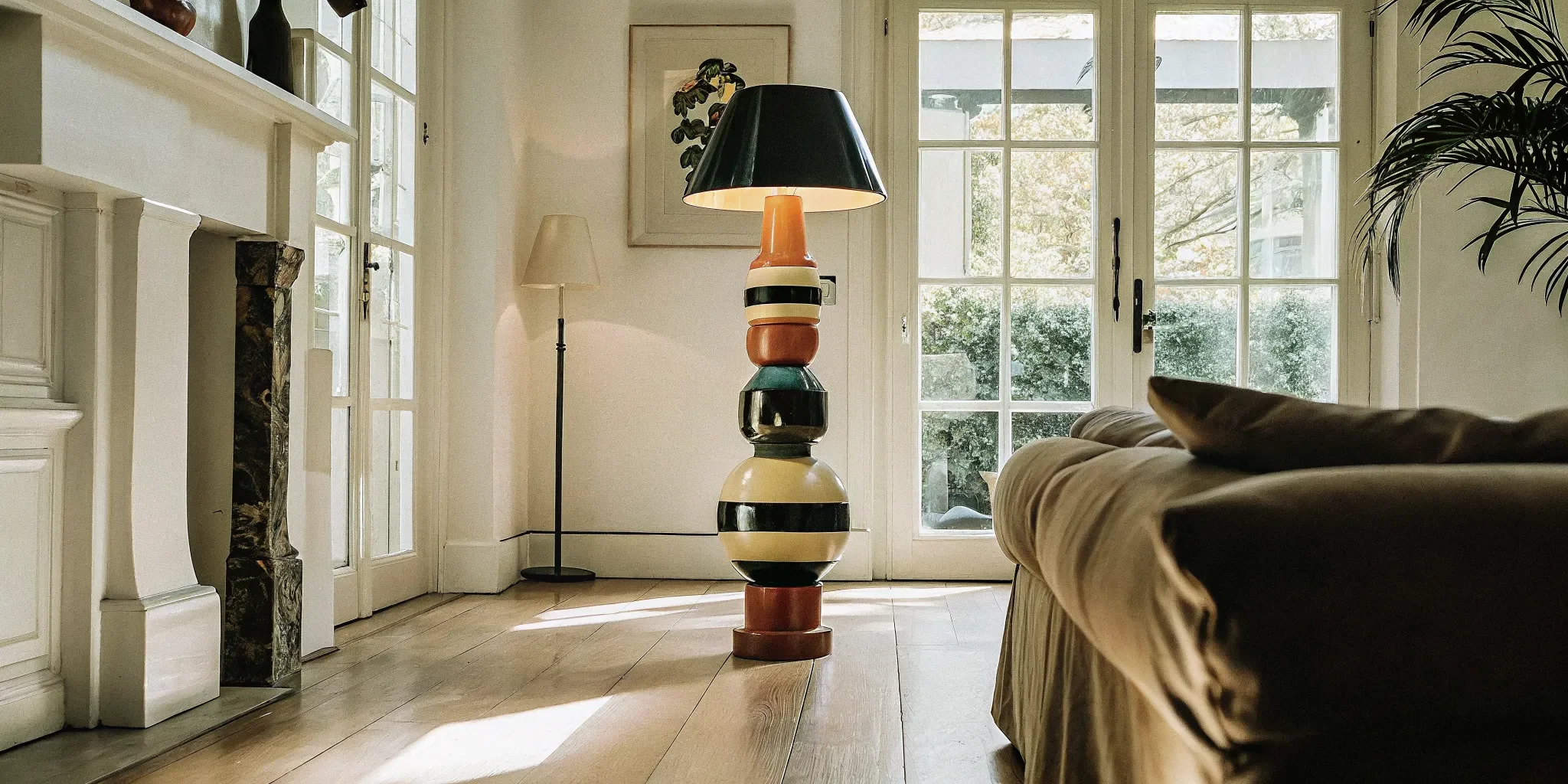 Statement Floor Lamp Minimalist Room: Form vs Function