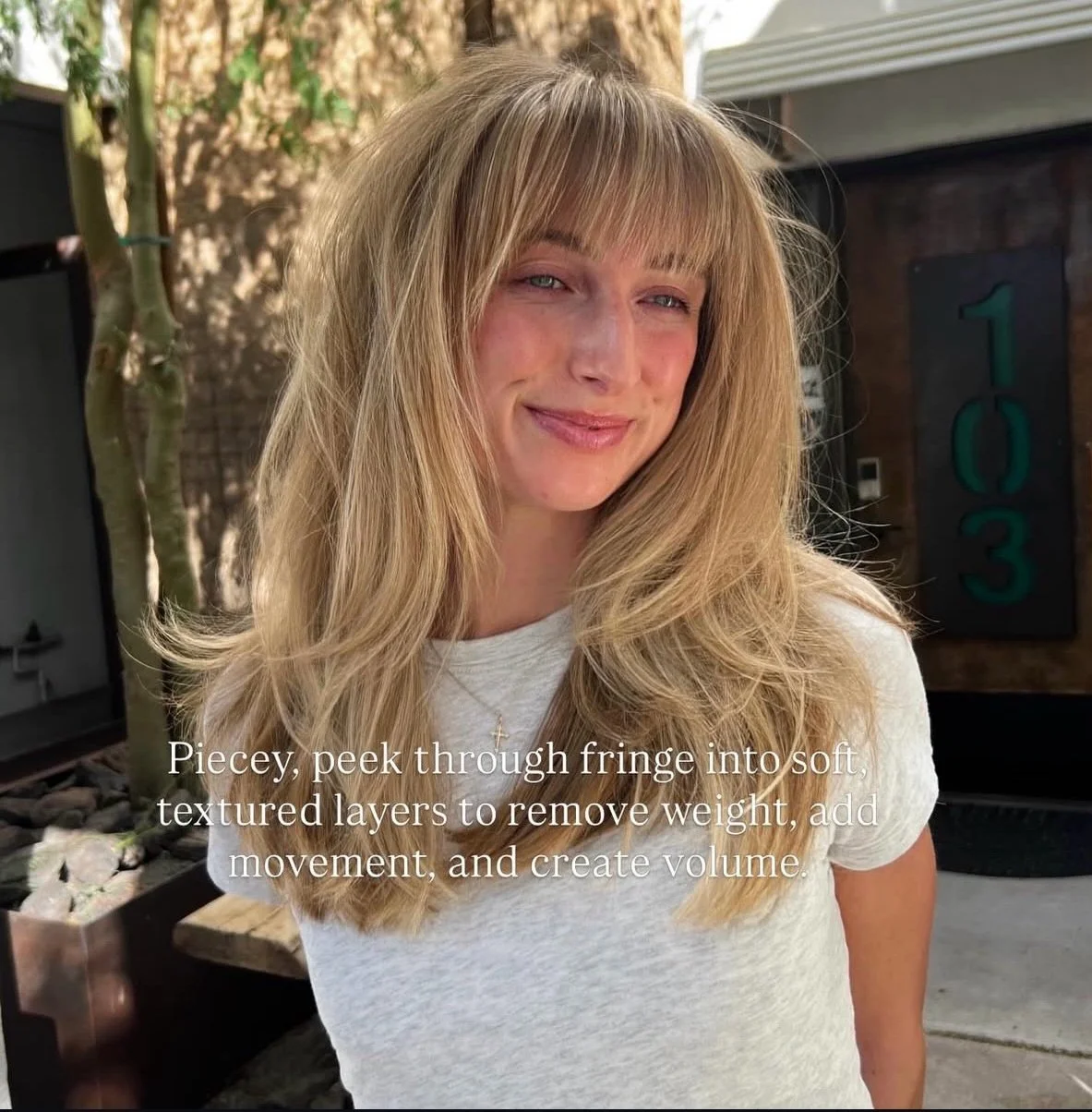 @sydney_hardesty with the perfect buttery blonde and cut that&rsquo;s giving Sabrina Carpenter vibes. 😮&zwj;💨

Sydney is accepting new clients - To book with Sydney, click the link in her bio. 

#scottadalehairstylist #oldtownhairstylist #scottsdal