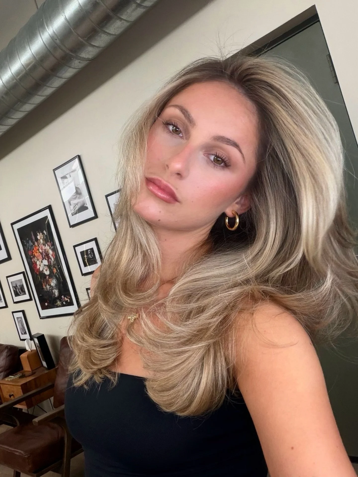 This is your sign to get in a room with women who inspire you ✨

Hair by @zoewildridgehair 
Model : @alexgrovehair 
Treatment + Styling: @k18hair 
Color: @redken