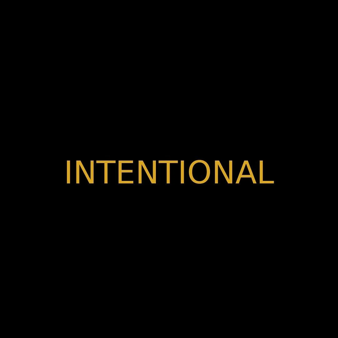 Dating with Intention means: 
•Knowing your worth 
•Communicating regularly 
•Setting boundaries 
•Being open - but not aimless 
•Choosing alignment over attachment 
You’re not just looking for someone- you’re bu