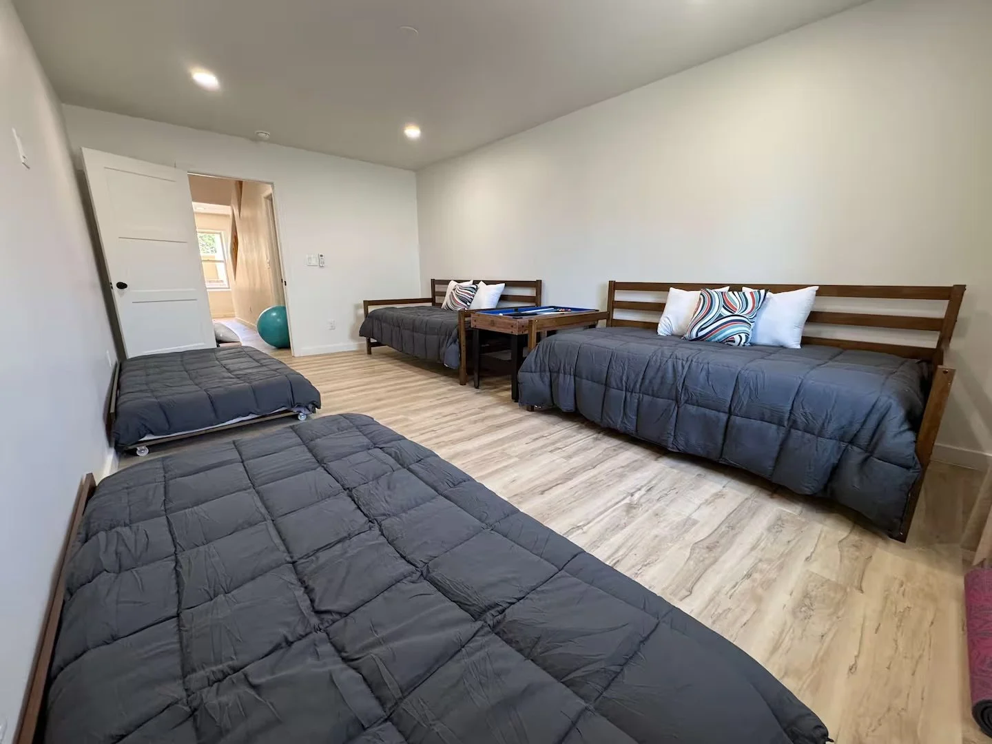 Single Twin.jpeg (Copy)