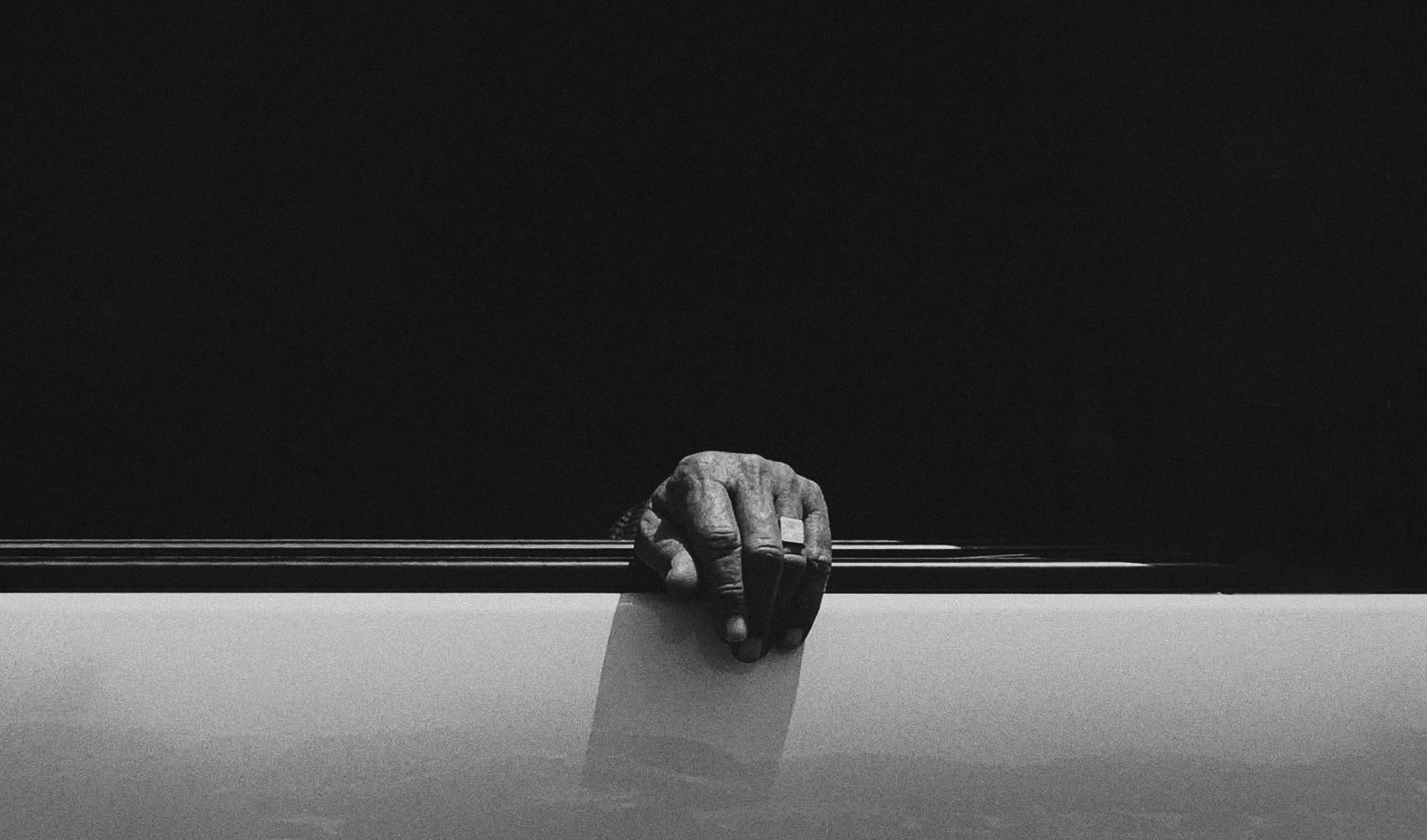 Valouvaka, Black and White