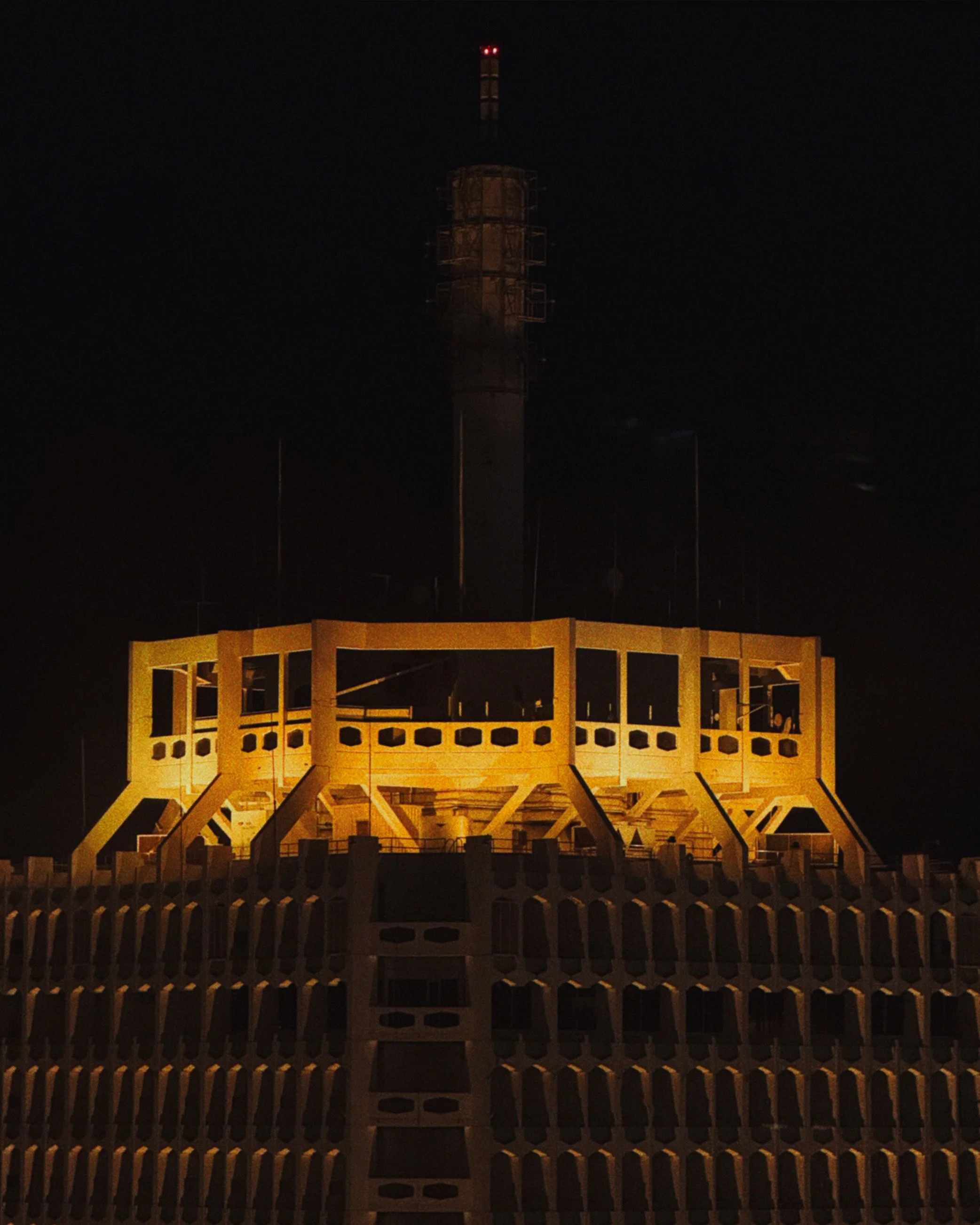 W2.jpg