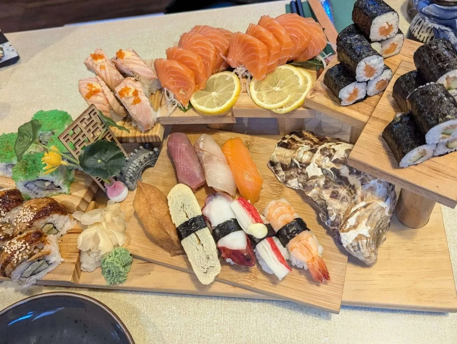 SPARROW'S SUSHI MAKING ?