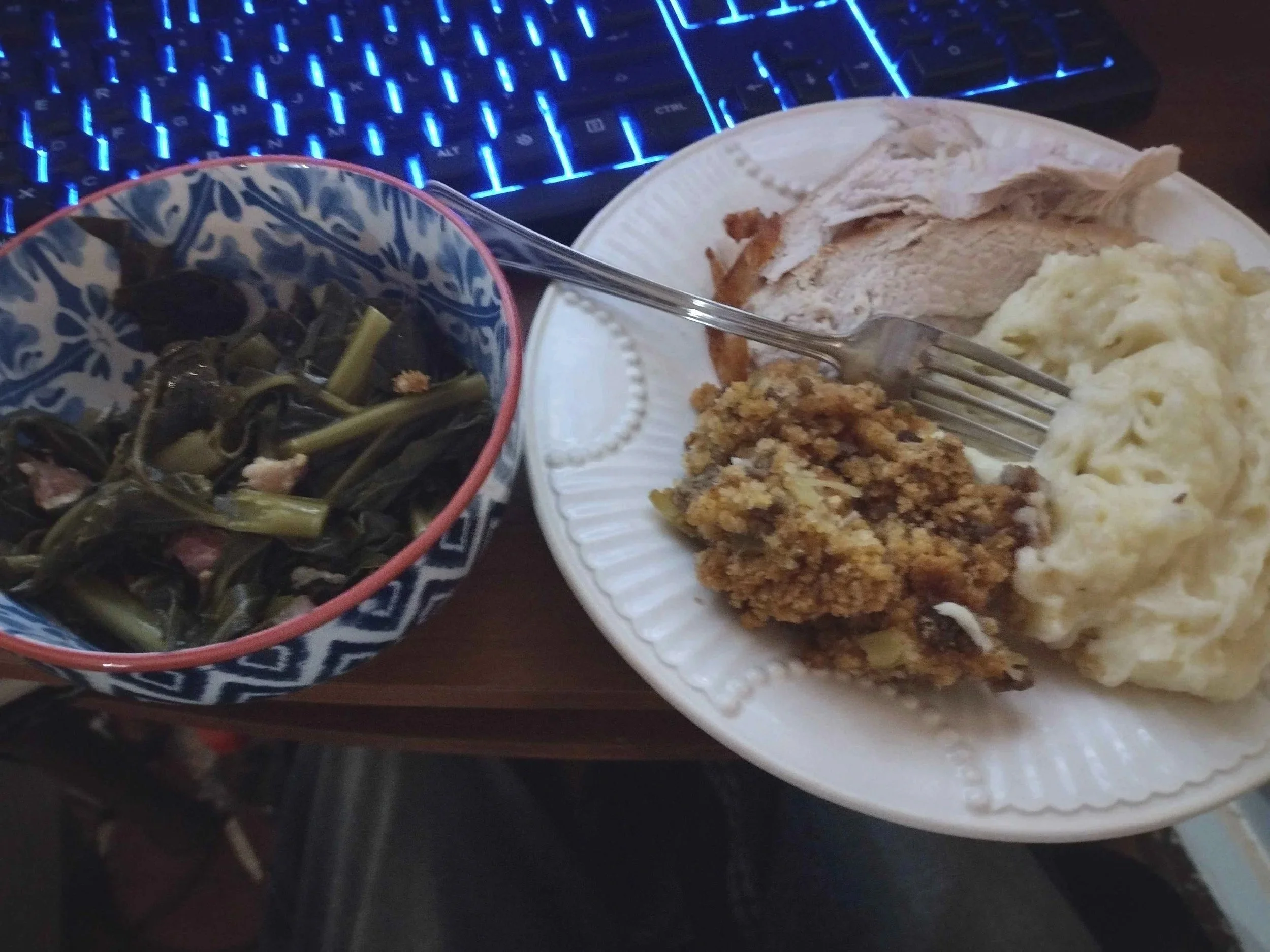 BRRRAYDAY'S COLLARDS GREENS TURKEY AND MASH TATERS MEAL