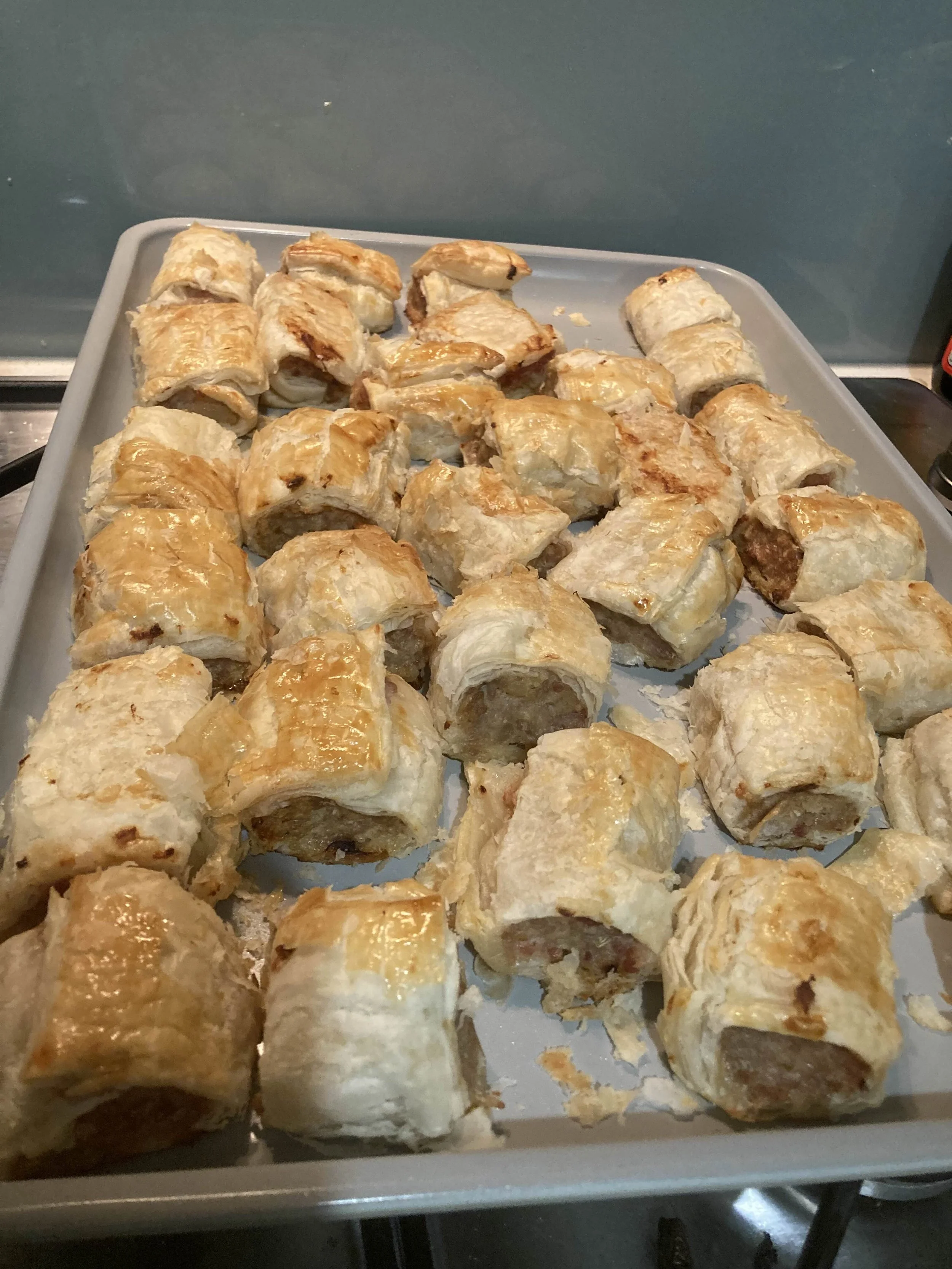 HOMEMADE SAUSAGE ROLLS