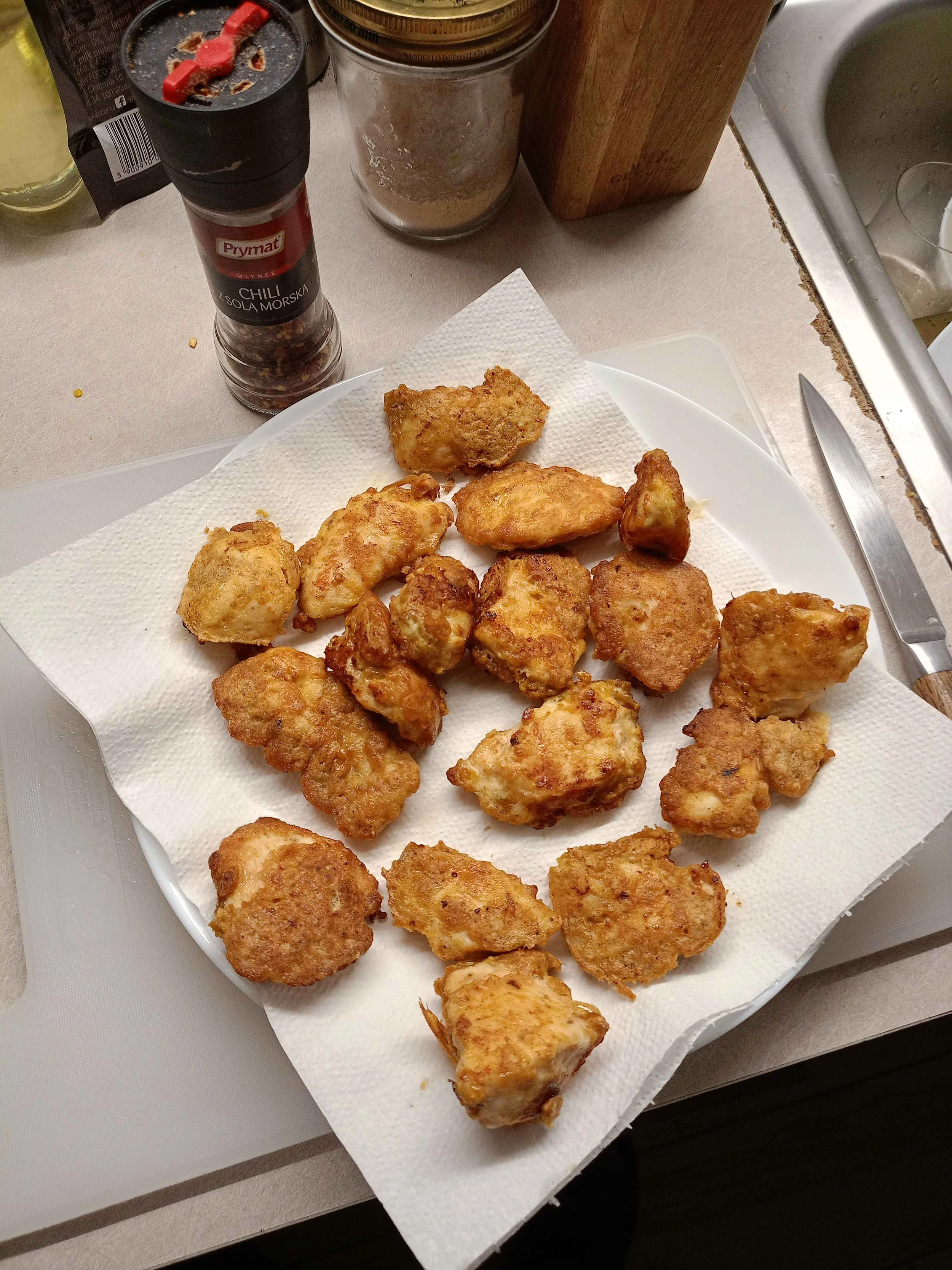 HOMEMADE CHICKEN NUGGETS FROM GRIN AND BEAR IT.
MAKING YOUR FOOD AHEAD OF TIME CAN BE BENEFICIAL.
SOMETIME YOU JUST NEED A QUICK ZAP IN THE MICROWAVE AND DONE.
