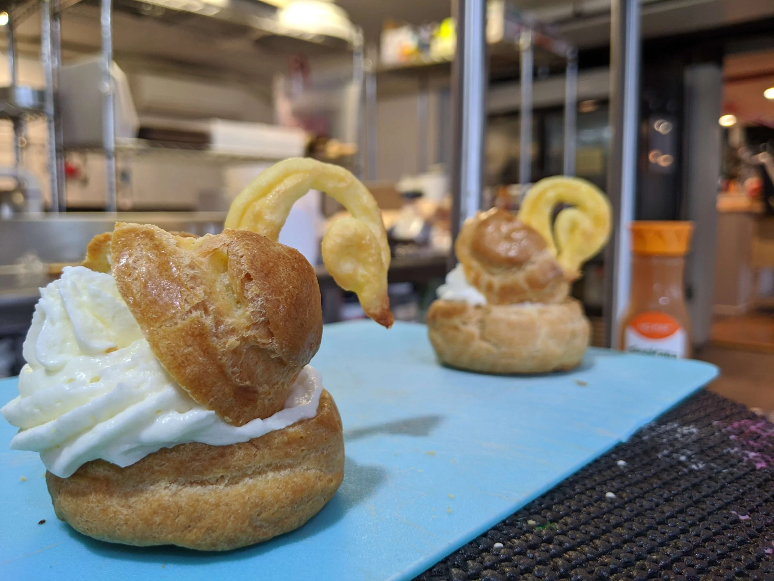 KOOSOU CREAM PUFF BIRD 