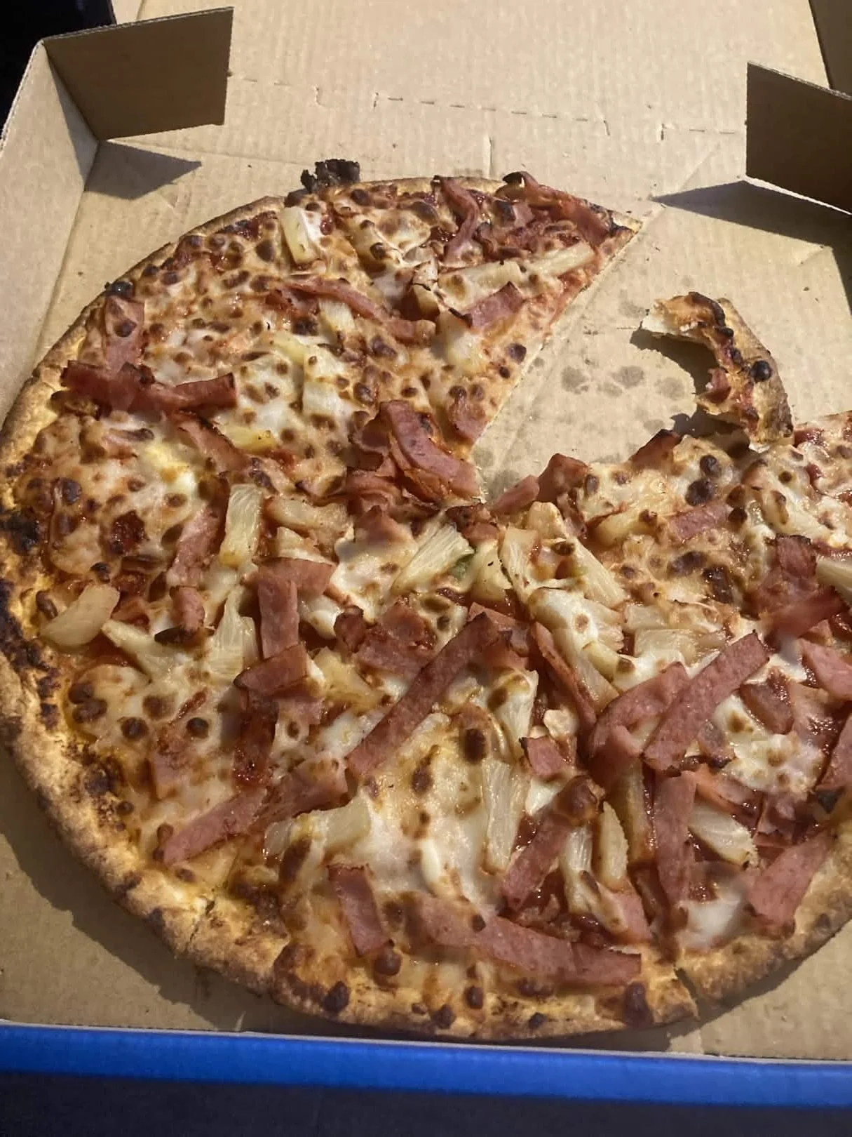 PIZZA HAWIAN YEAH I LOVE PINEAPPLE ,BUT YOU CAN HAVE WHATEVER KIND YA LIKE . I FEEL PIZZA IS A MOST POPULAR WITH GAMERS XD YUMMY