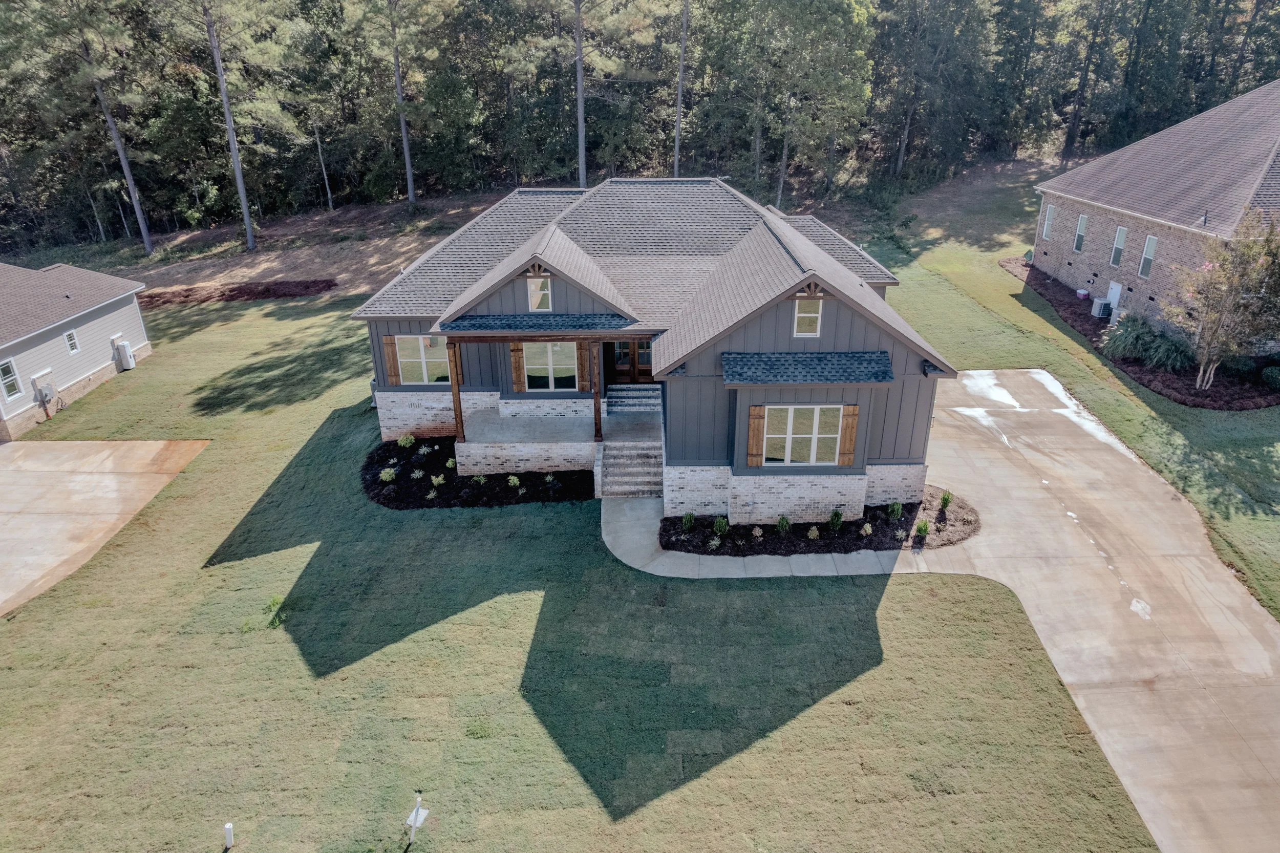 100 RIVER RIDGE DR, HAWKINSVILLE GA