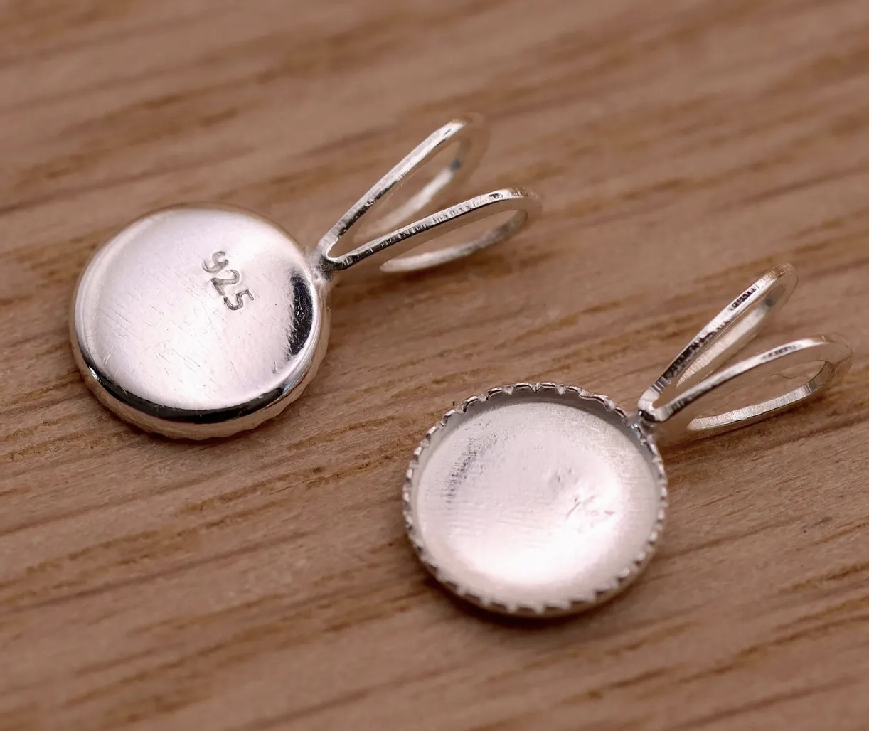 6mm Round Inclusion Charm