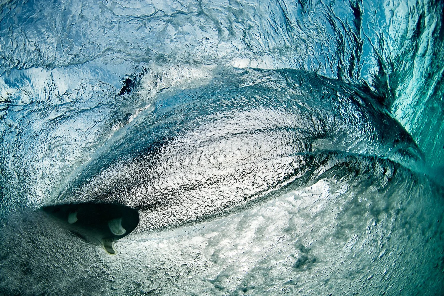 abstract-underwater-wave-texture-surf-photography.jpg
