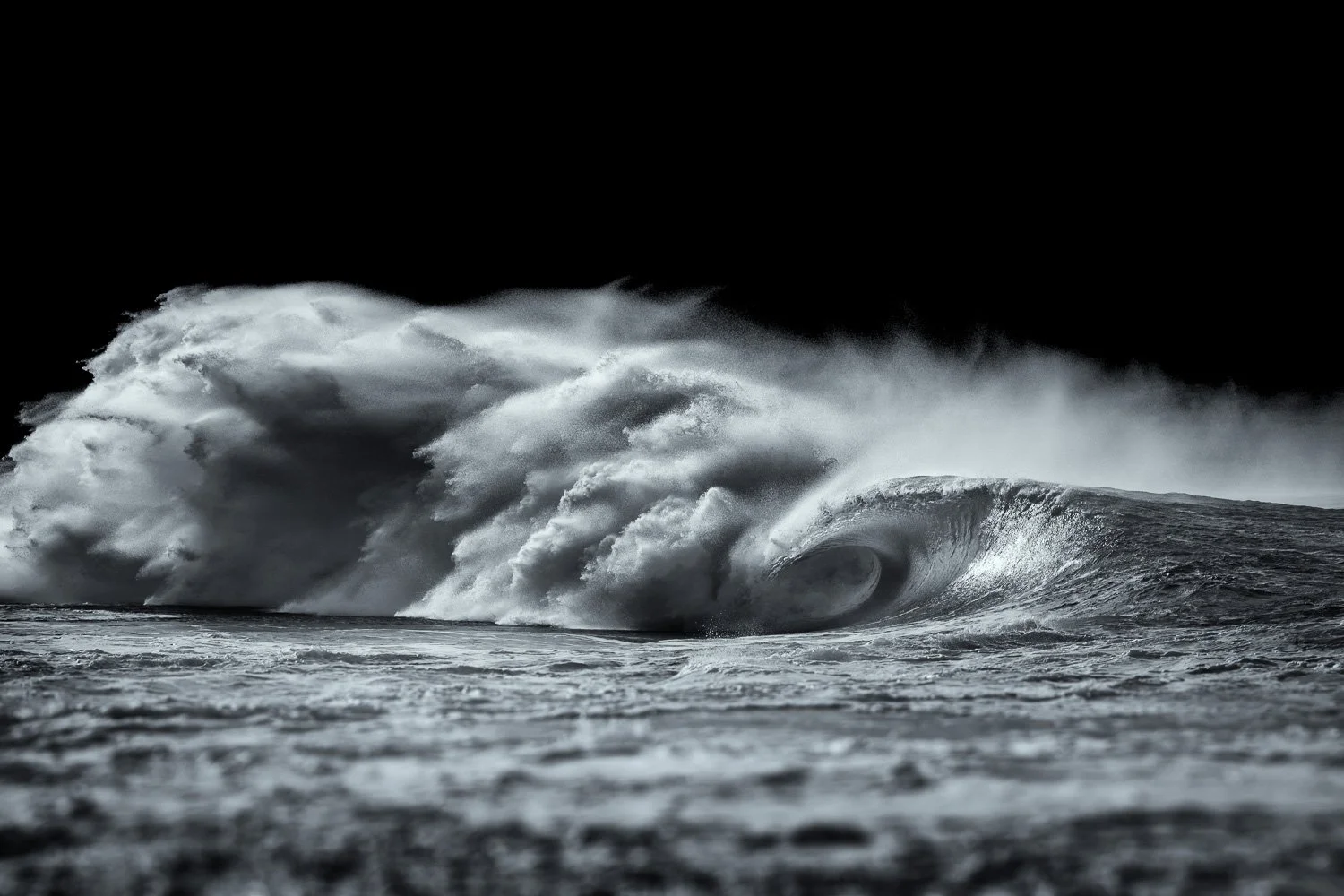 powerful-breaking-wave-seascape.jpg