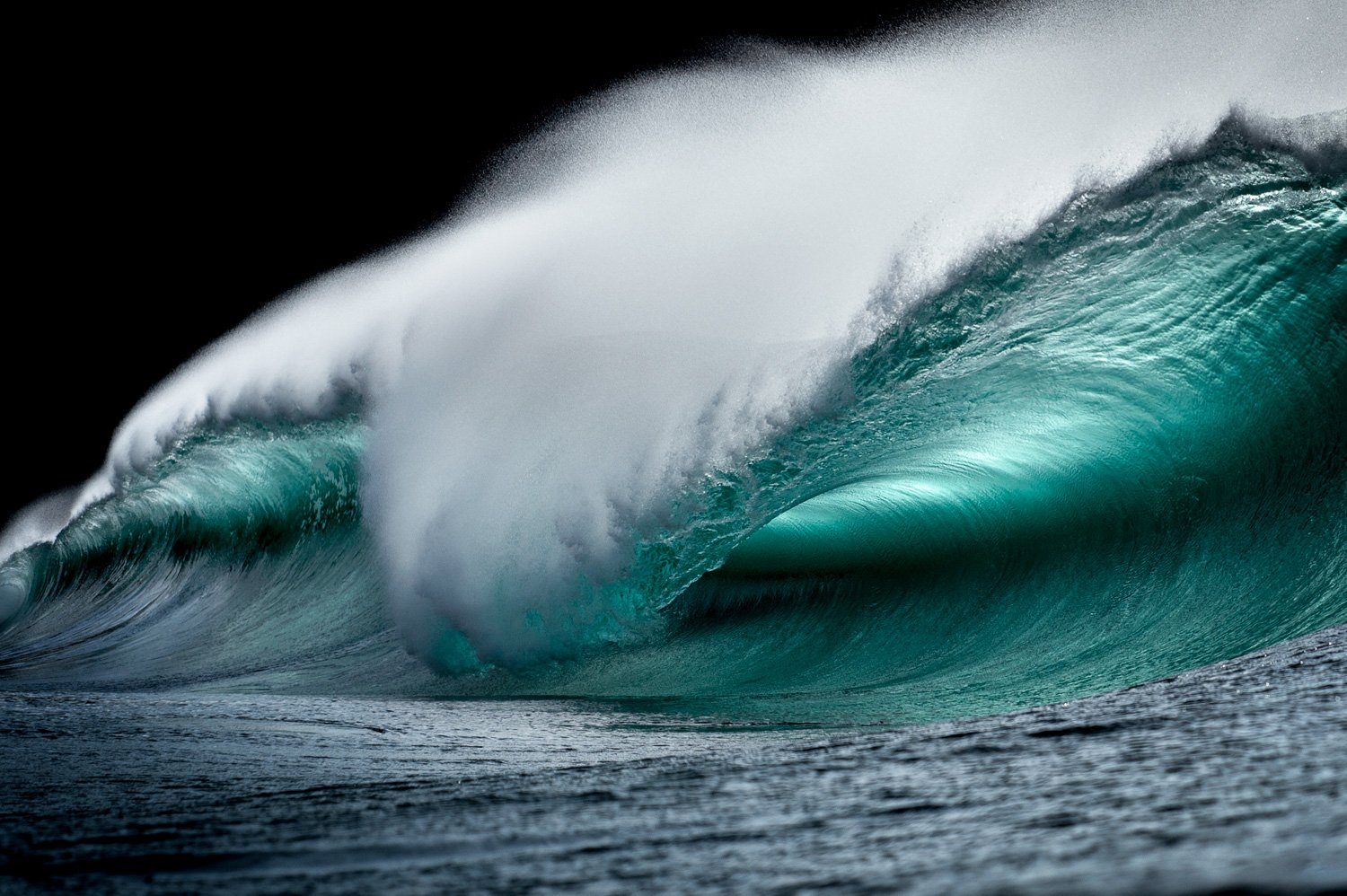 rileys-winter-slab-wave-ireland.jpg