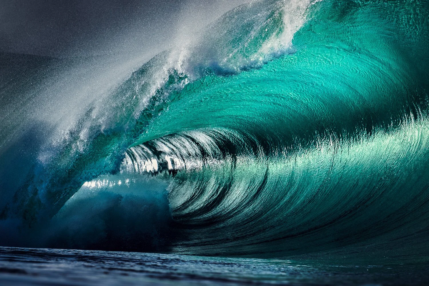 rileys-perfect-barrel-wave-ireland.jpg