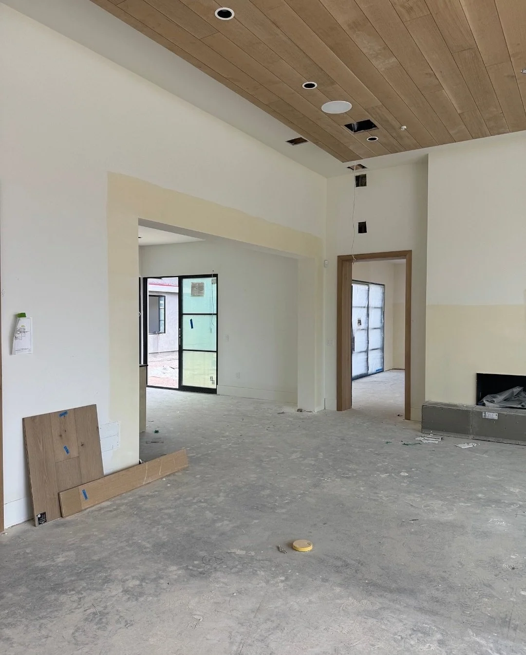 Client site visit for wood finish approval, closet designs &amp; furniture planning 🪞 #GuidedHomeDesign
⠀⠀⠀⠀⠀⠀⠀⠀⠀
Builder: @CamelotHomes
Director of Interior Design: @kristenhancockdesign
Lead Interior Designer: @giannajamison